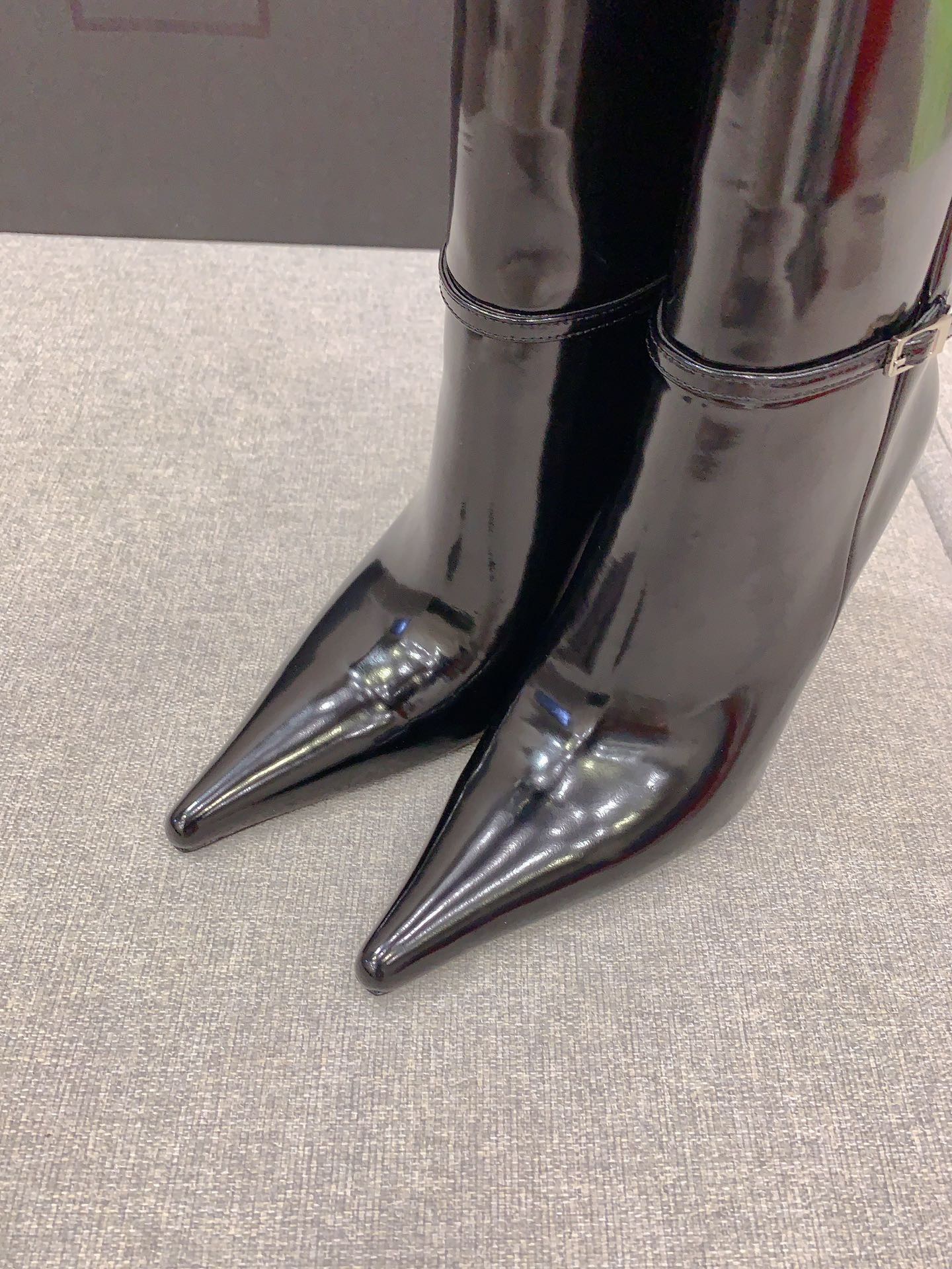 SAINT LAURENT 생로랑 포인티드 토 하이힐 부츠 블랙 6