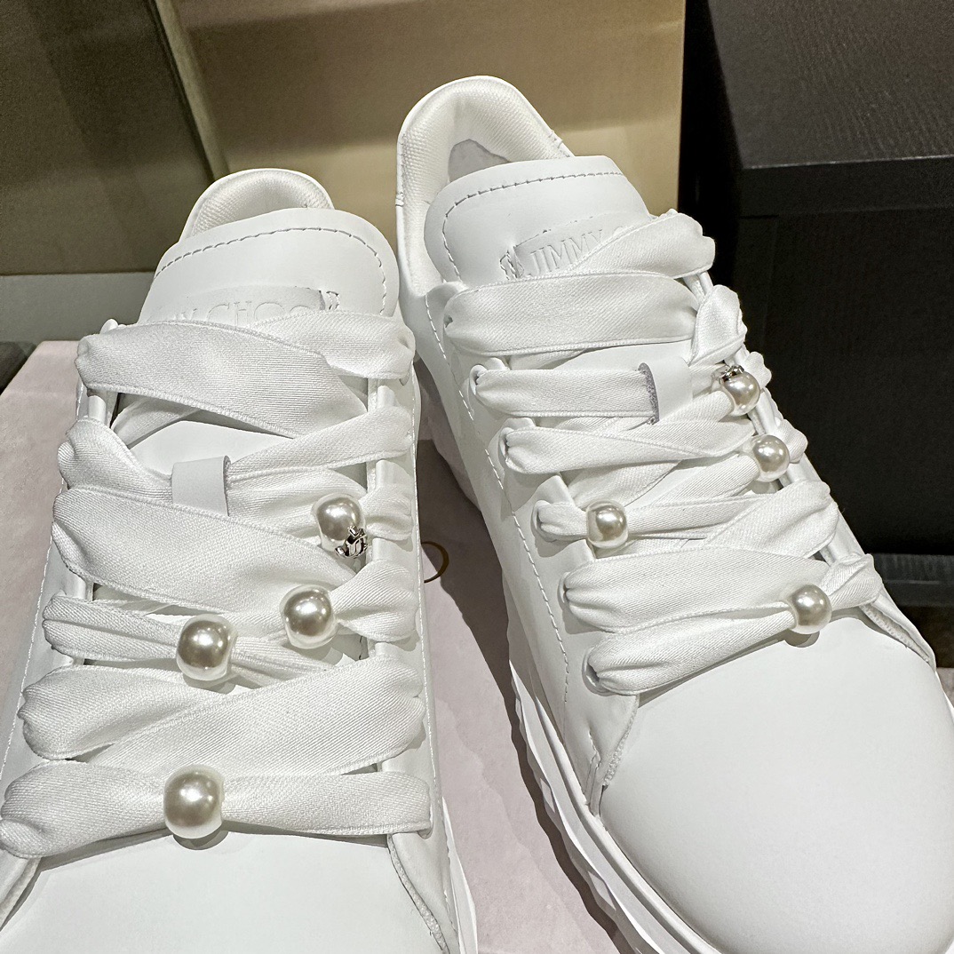 Jimmy Choo 지미추 진주 스니커즈 화이트 9