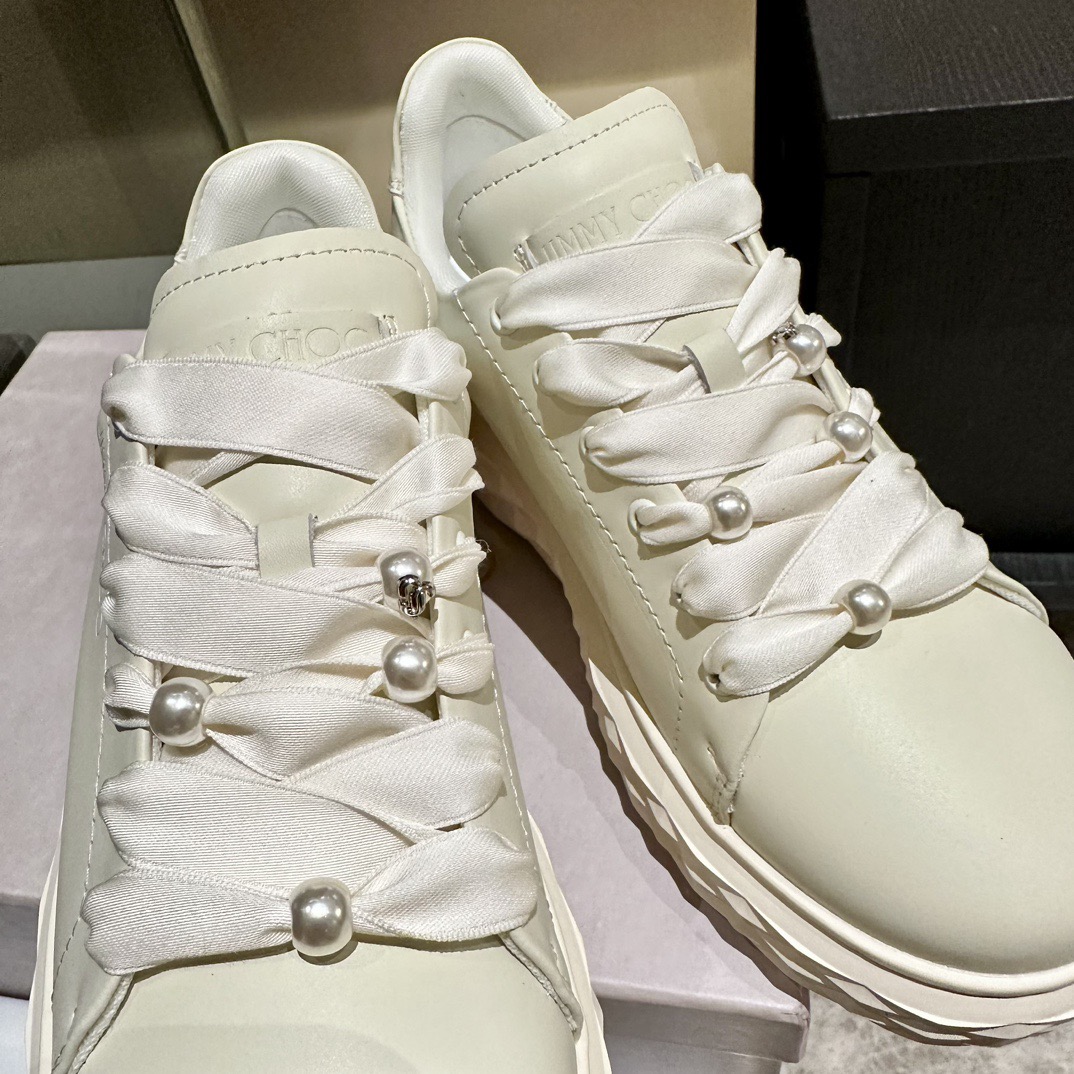 Jimmy Choo 지미추 진주 스니커즈 화이트 9