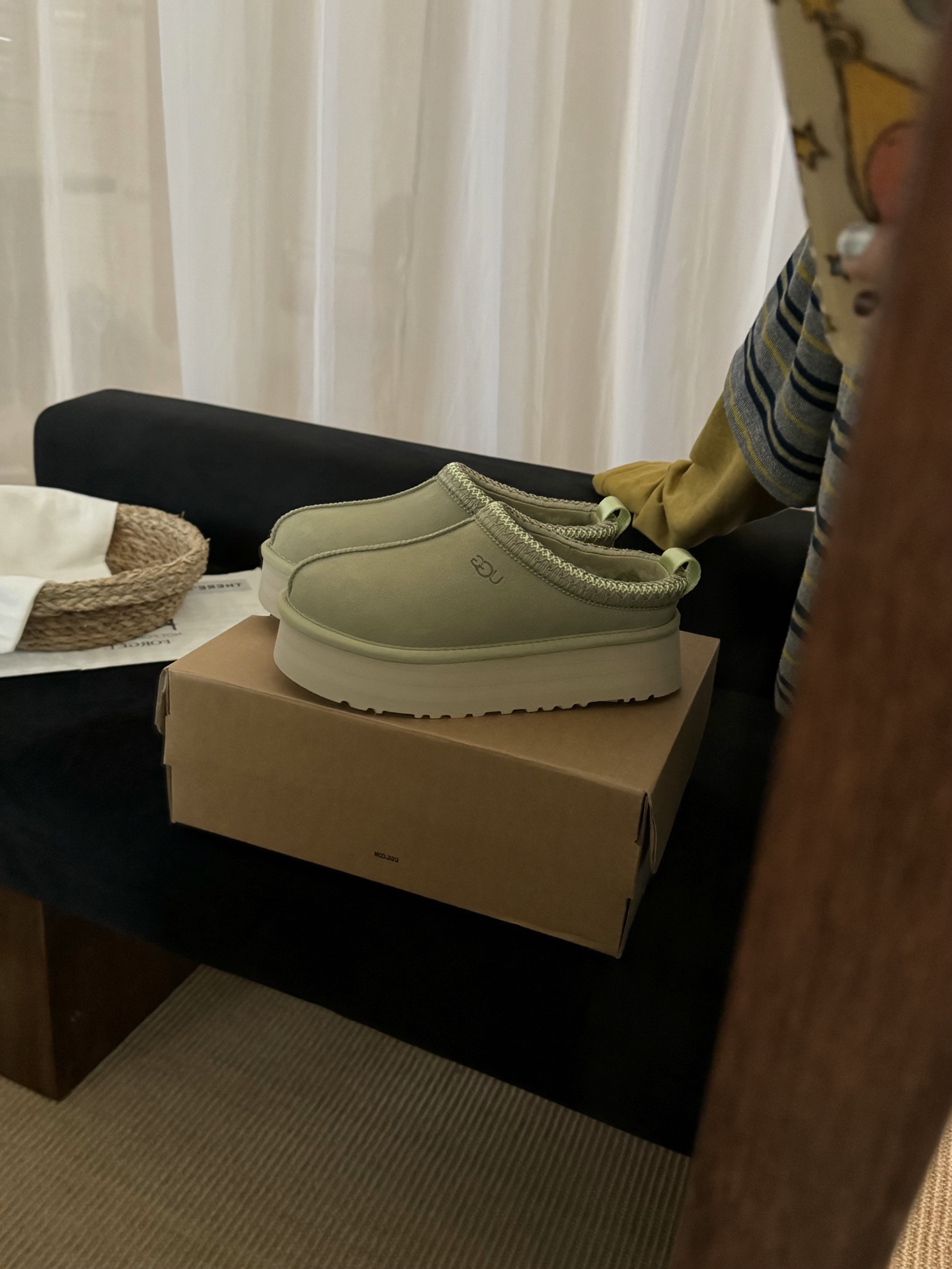 UGG 어그 양털 슬립온 브라운 2