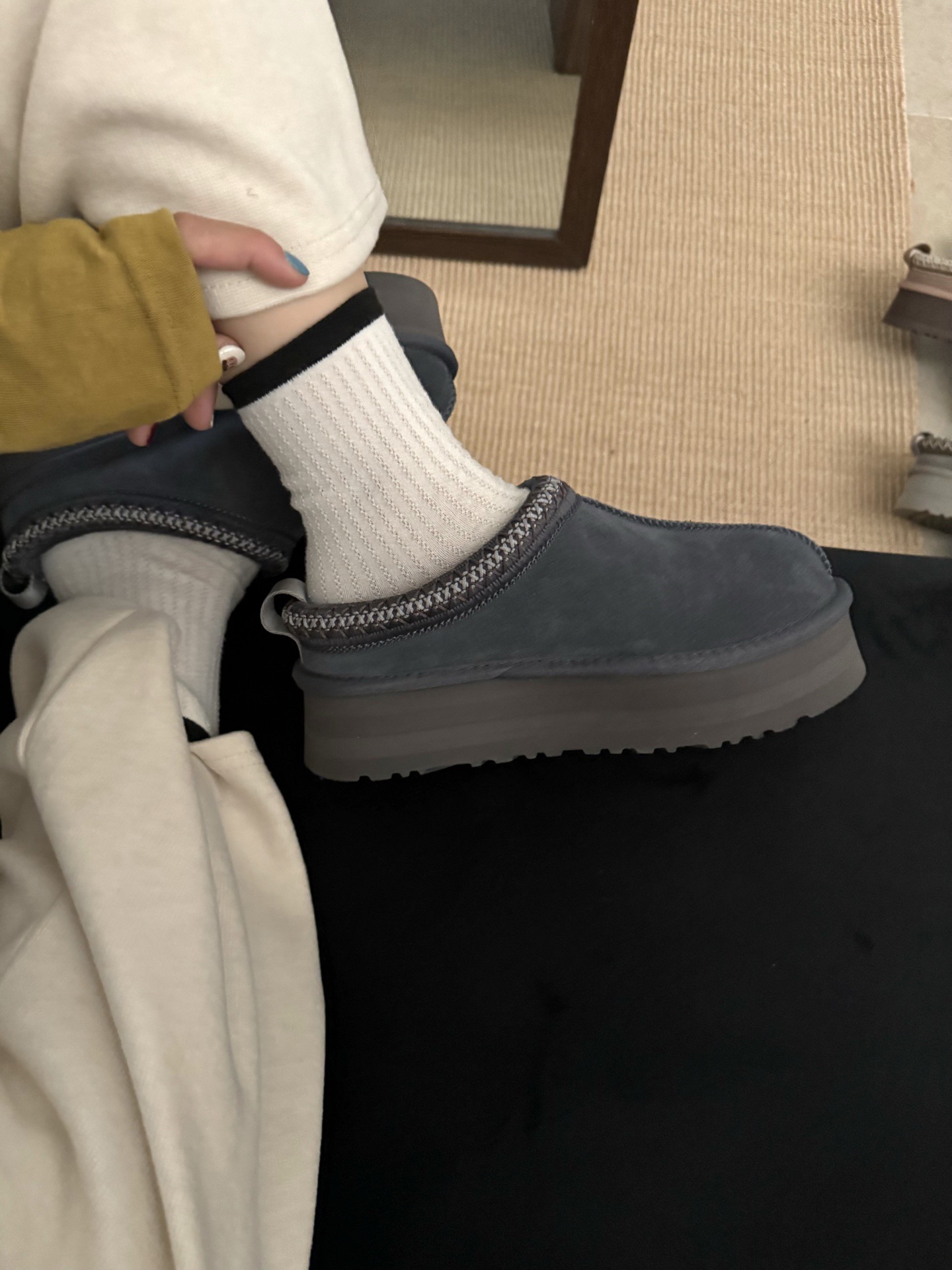 UGG 어그 클래식 미니 부츠 그레이 1