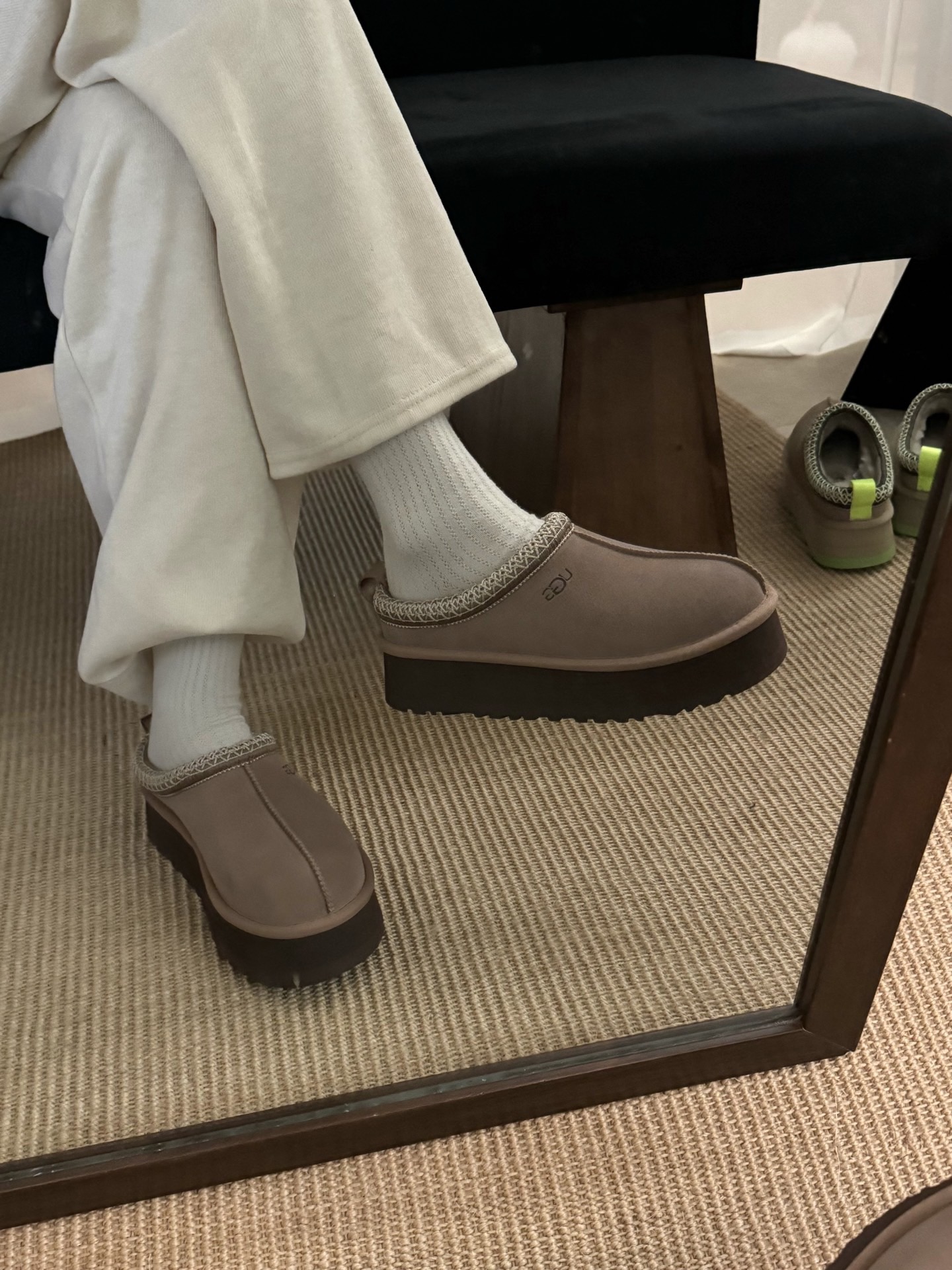 UGG 어그 양털 슬립온 베이지 1