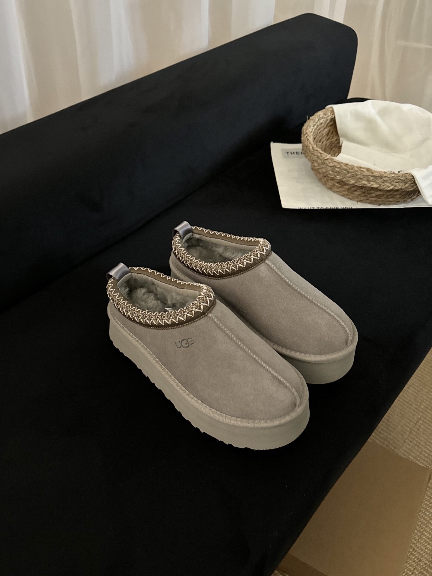 UGG 어그 양털 슬립온 베이지 1