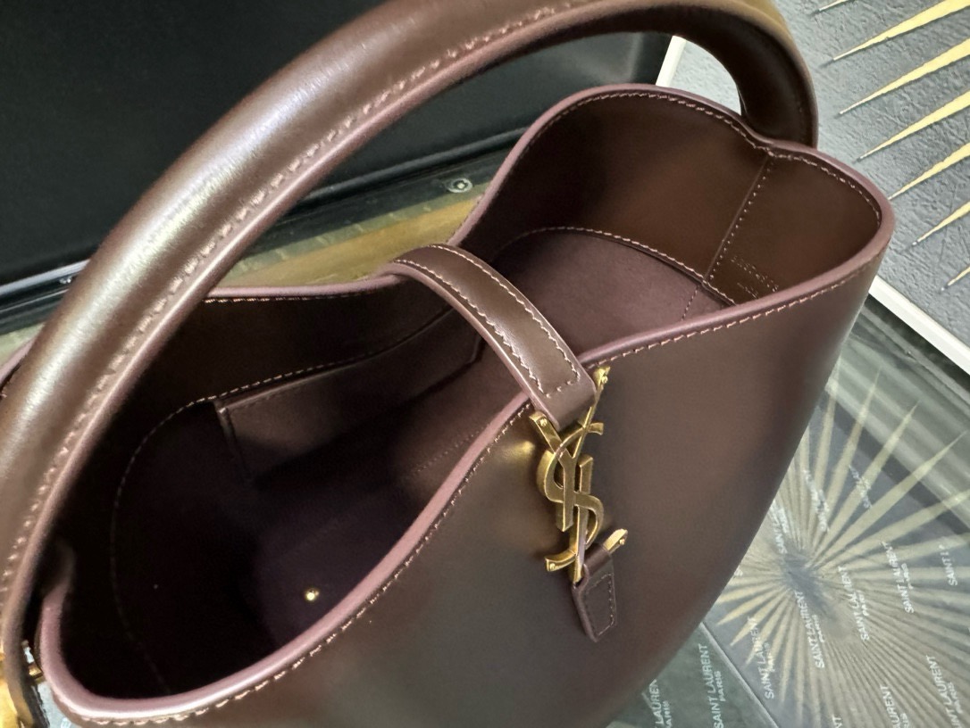 Saint Laurent 생로랑 LEO 37 스몰  버킷백 749036 8