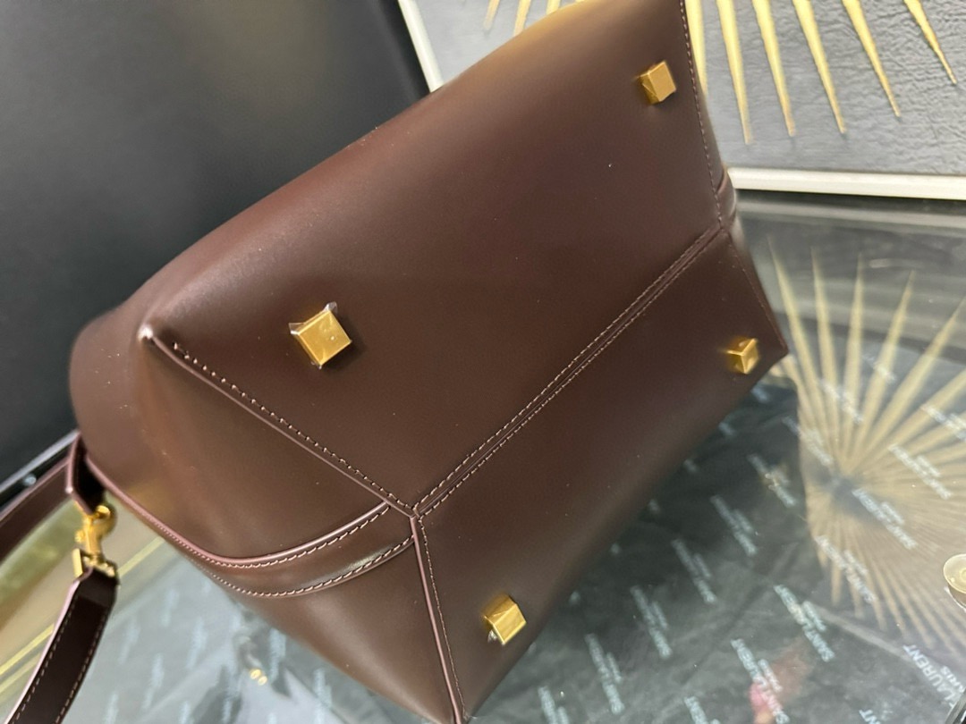 Saint Laurent 생로랑 LEO 37 미디엄  버킷백 742828 5