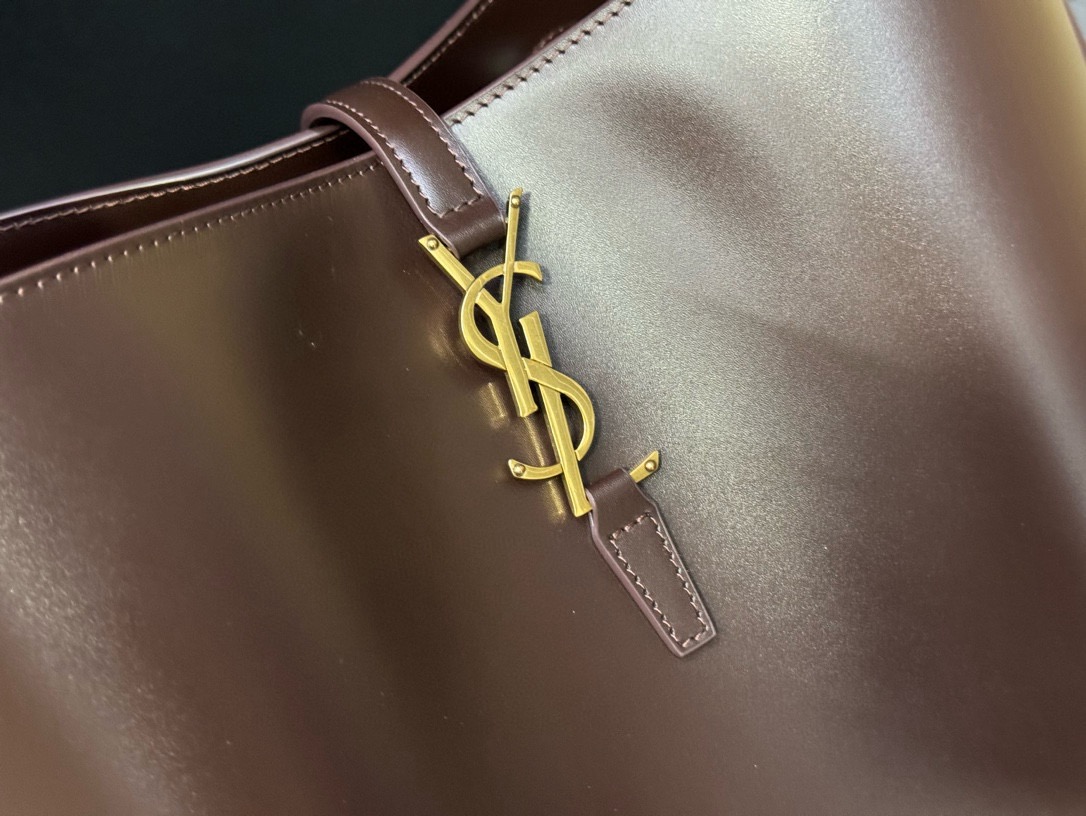 Saint Laurent 생로랑 LEO 37 미디엄  버킷백 742828 6