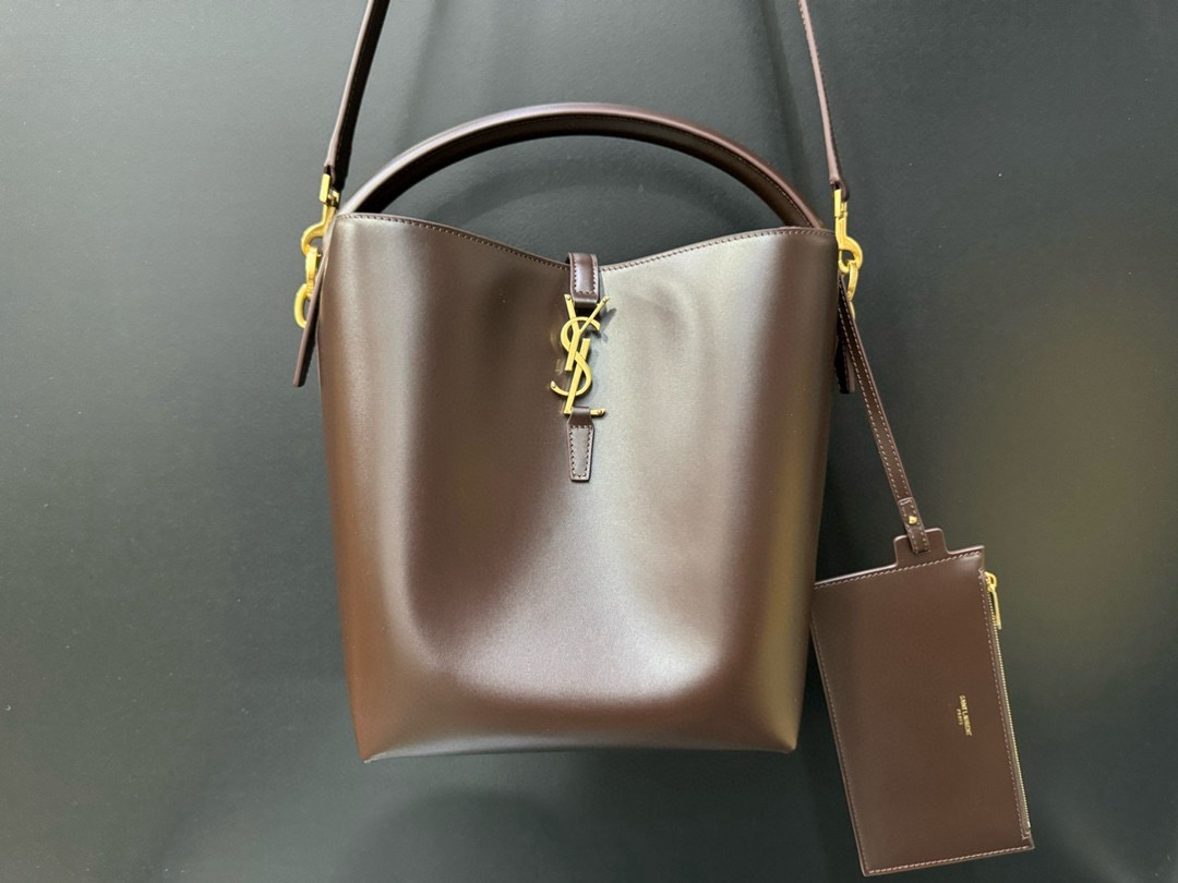 Saint Laurent 생로랑 LEO 37 미디엄  버킷백 742828 7