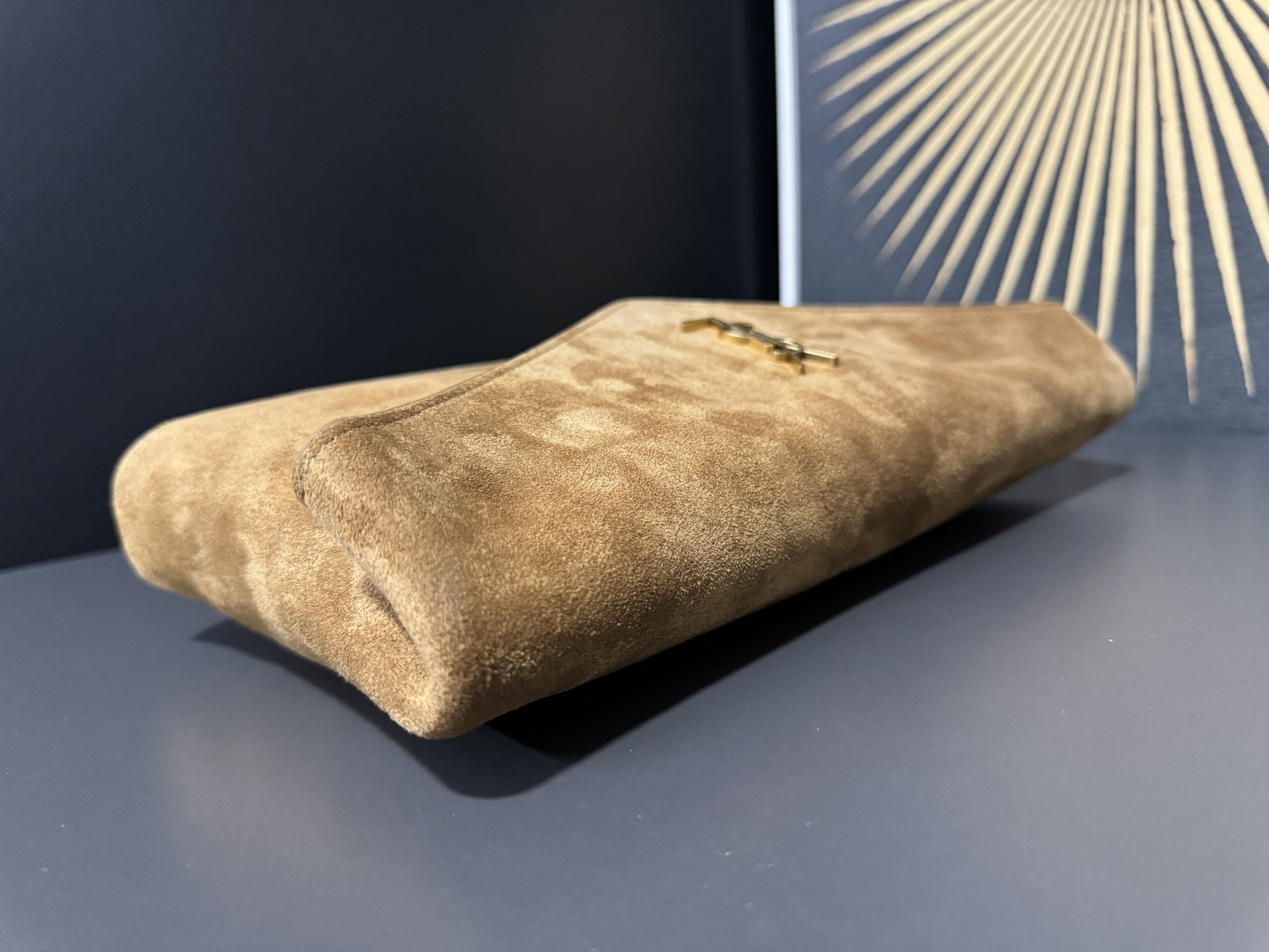 Saint Laurent Cassandre 생로랑 스웨이드 라지 엔벨로프 클러치/파우치백 4