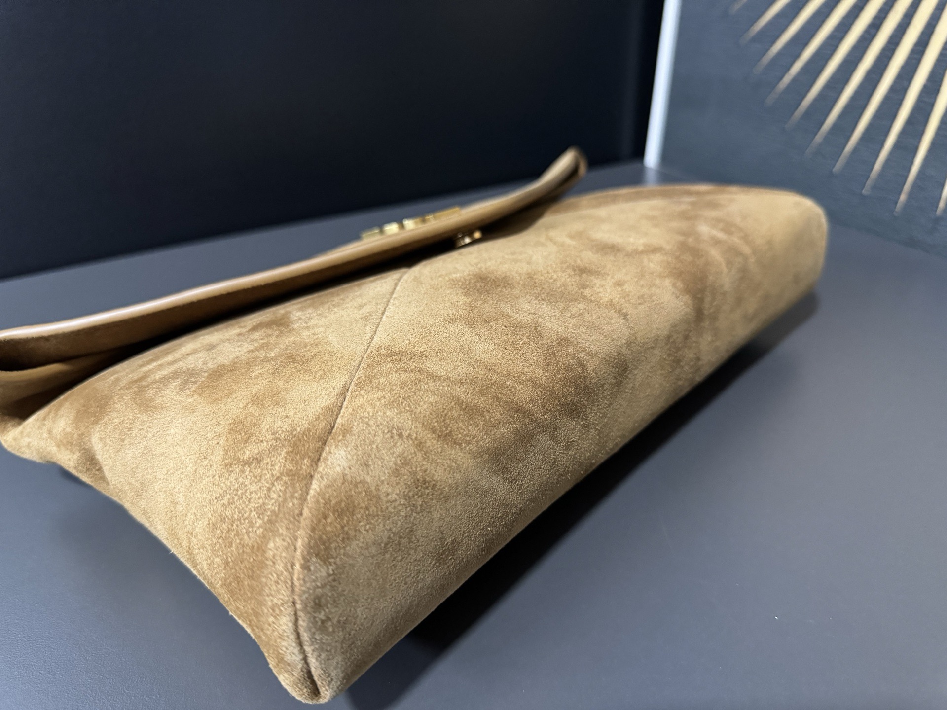 Saint Laurent Cassandre 생로랑 스웨이드 라지 엔벨로프 클러치/파우치백 5