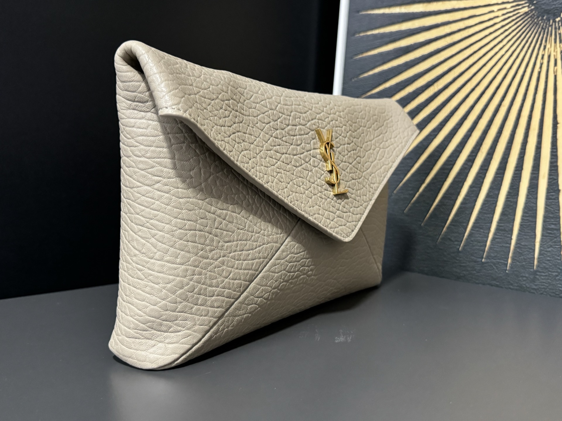 Saint Laurent Cassandre 생로랑 스웨이드 라지 엔벨로프 클러치/파우치백 2