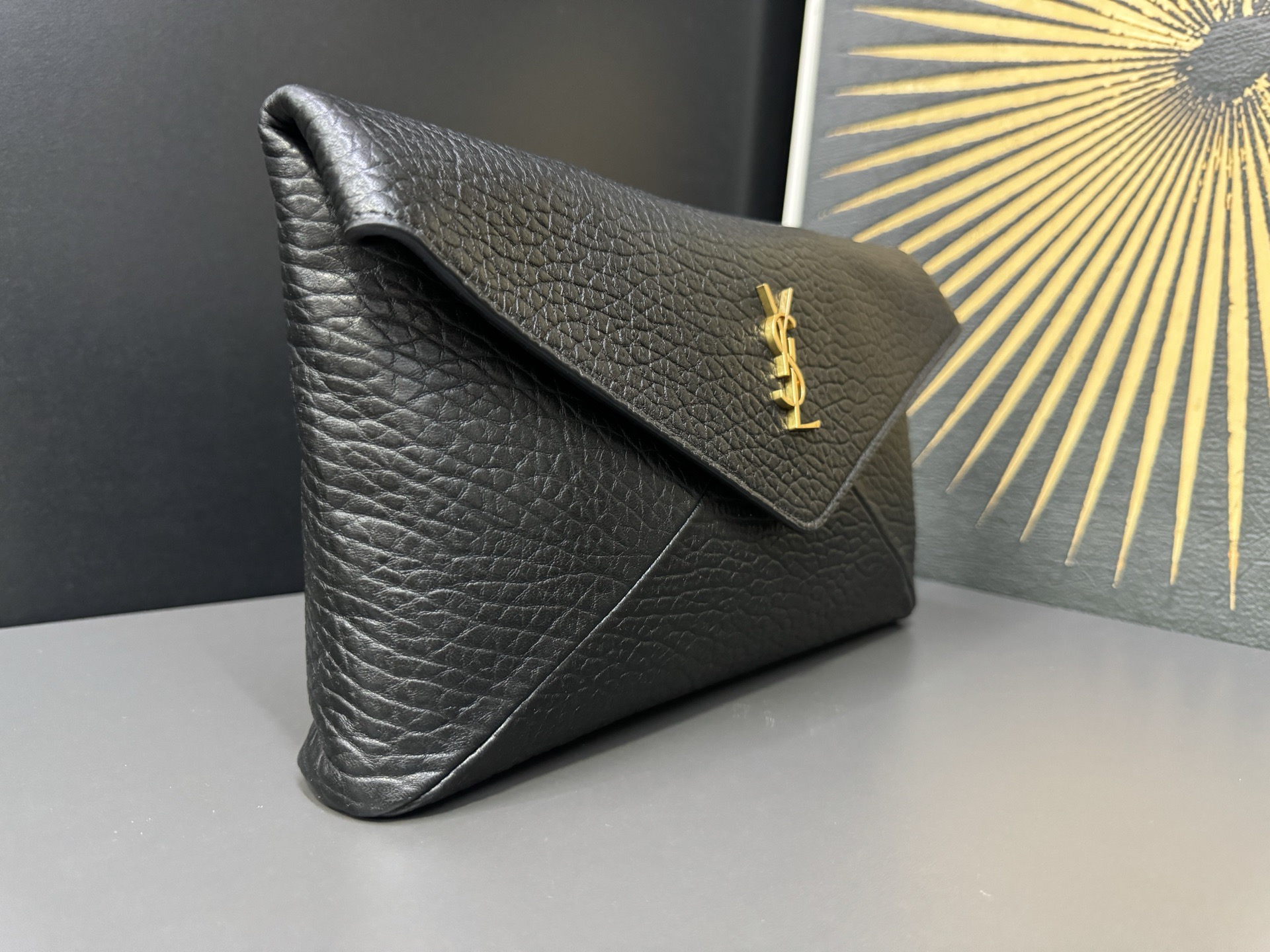 Saint Laurent Cassandre 생로랑 스웨이드 라지 엔벨로프 클러치/파우치백 2