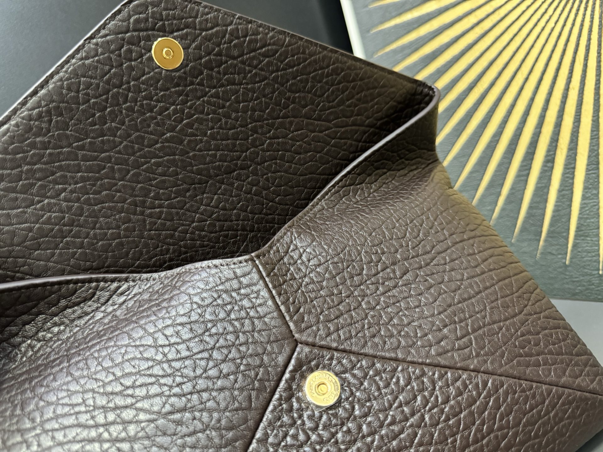 Saint Laurent Cassandre 생로랑 스웨이드 라지 엔벨로프 클러치/파우치백 4