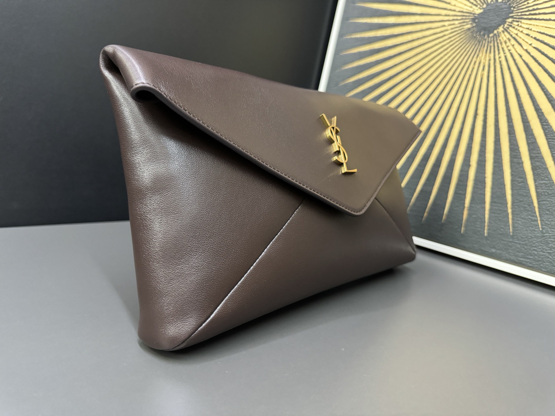 Saint Laurent Cassandre 생로랑 스웨이드 라지 엔벨로프 클러치/파우치백 2