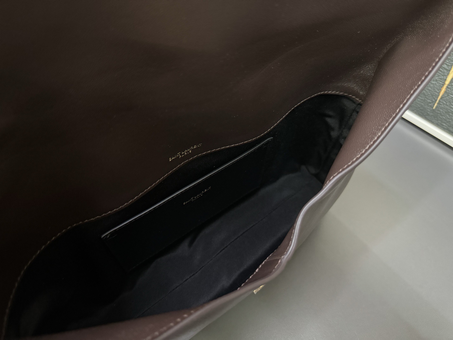 Saint Laurent Cassandre 생로랑 스웨이드 라지 엔벨로프 클러치/파우치백 7