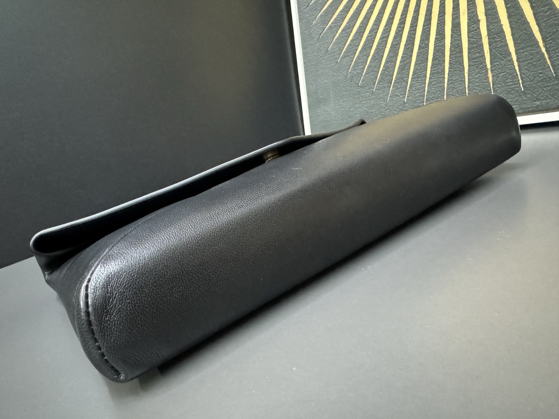 Saint Laurent Cassandre 생로랑 스웨이드 라지 엔벨로프 클러치/파우치백 5