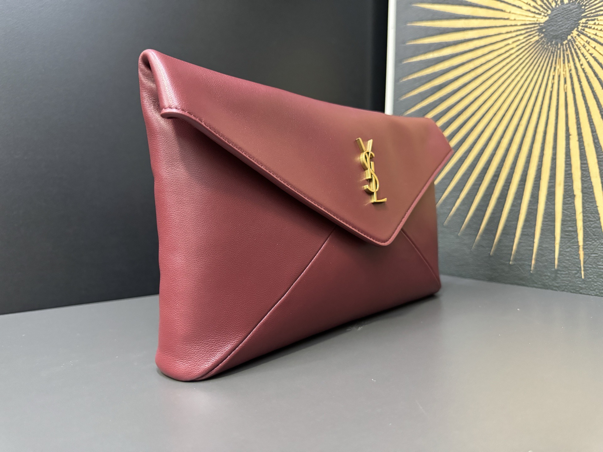 Saint Laurent Cassandre 생로랑 스웨이드 라지 엔벨로프 클러치/파우치백 2