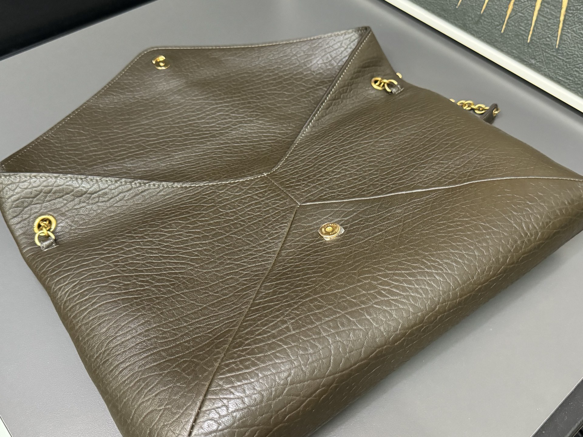 Saint Laurent Cassandra 생로랑 엑스트라 라지 엔벨로프 스타일 숄더/클러치 백 6