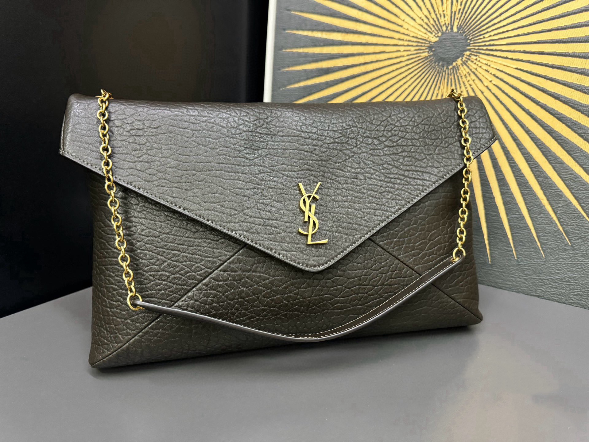 Saint Laurent Cassandra 생로랑 엑스트라 라지 엔벨로프 스타일 숄더/클러치 백 1