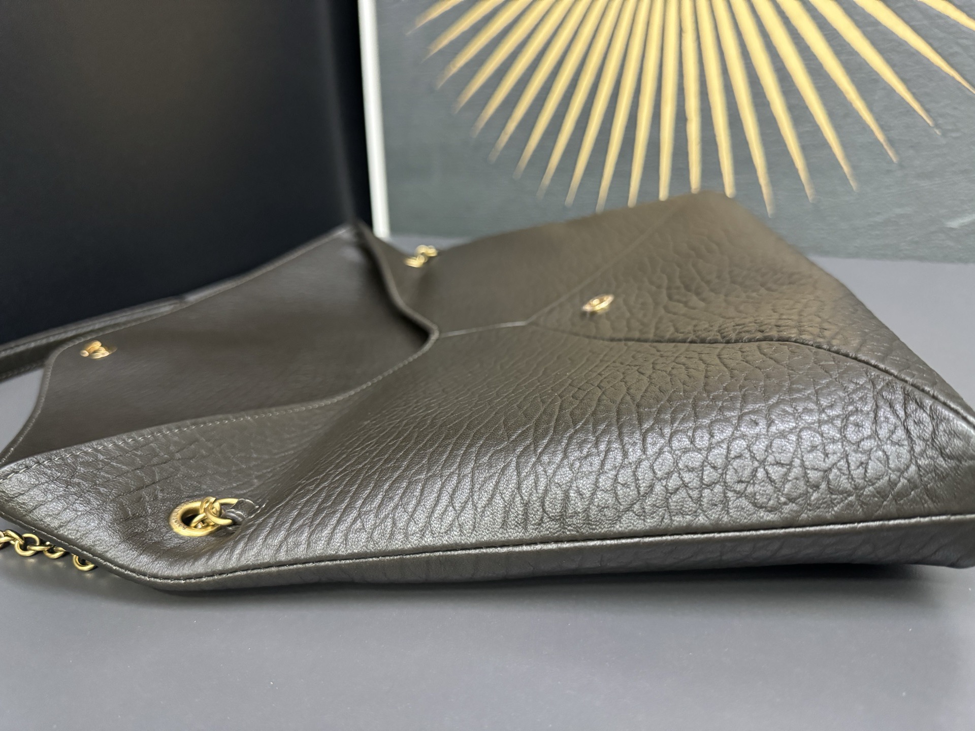 Saint Laurent Cassandra 생로랑 엑스트라 라지 엔벨로프 스타일 숄더/클러치 백 7