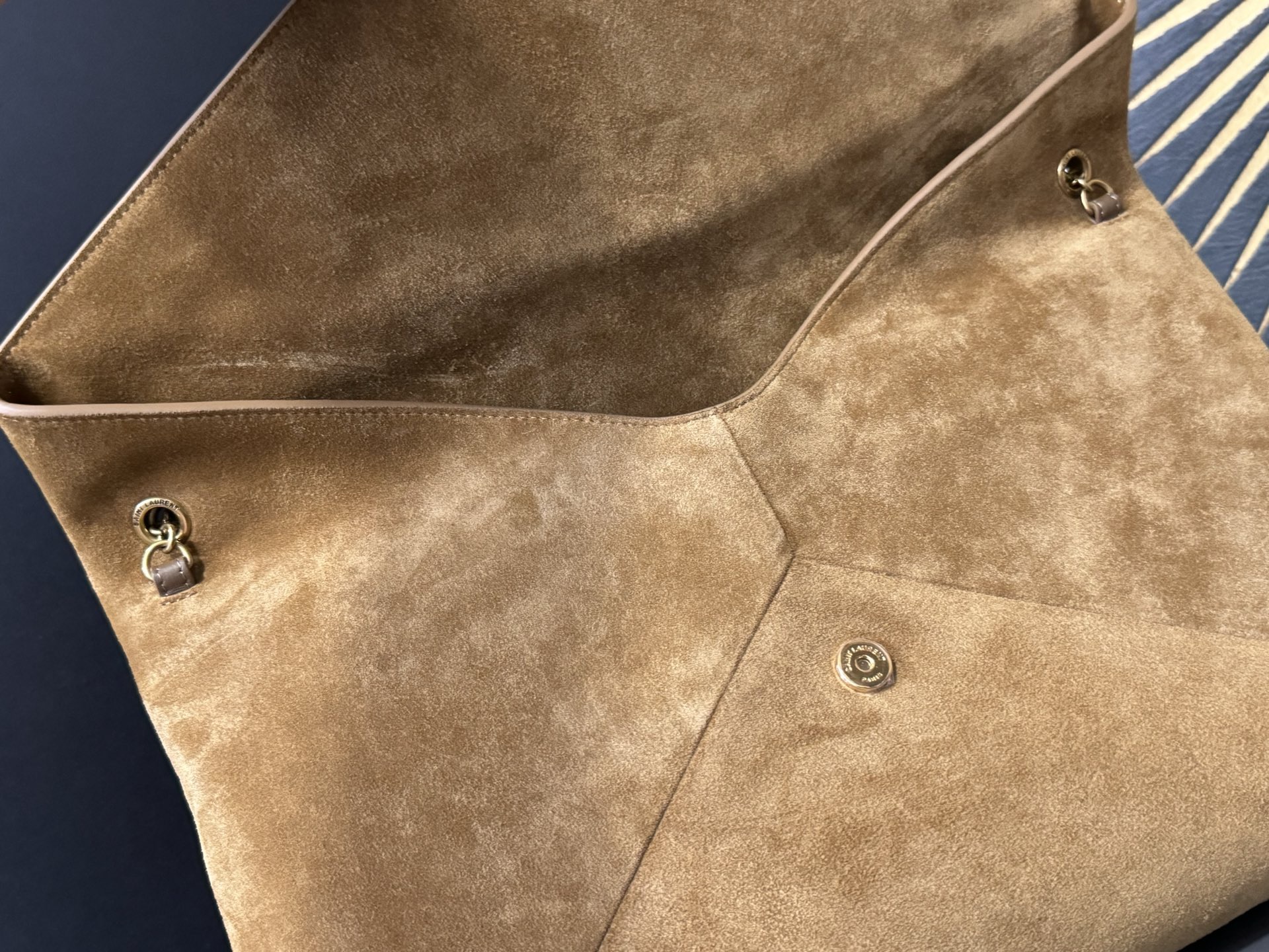 Saint Laurent Cassandra 생로랑 엑스트라 라지 엔벨로프 스타일 숄더/클러치 백 6