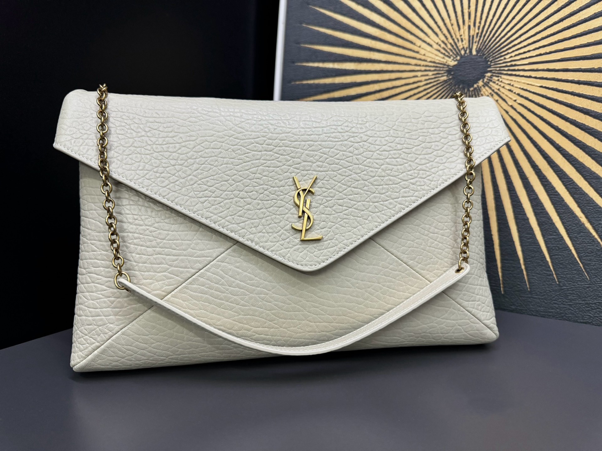 Saint Laurent Cassandra 생로랑 엑스트라 라지 엔벨로프 스타일 숄더/클러치 백 1