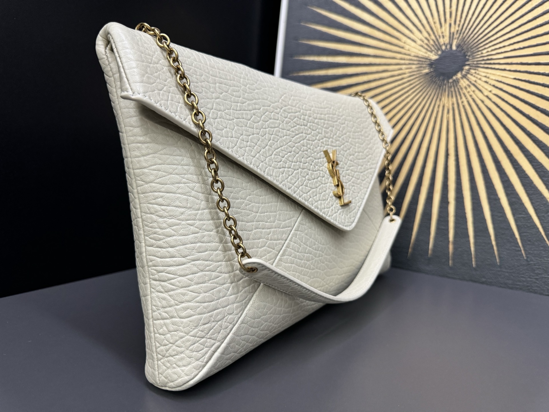 Saint Laurent Cassandra 생로랑 엑스트라 라지 엔벨로프 스타일 숄더/클러치 백 2