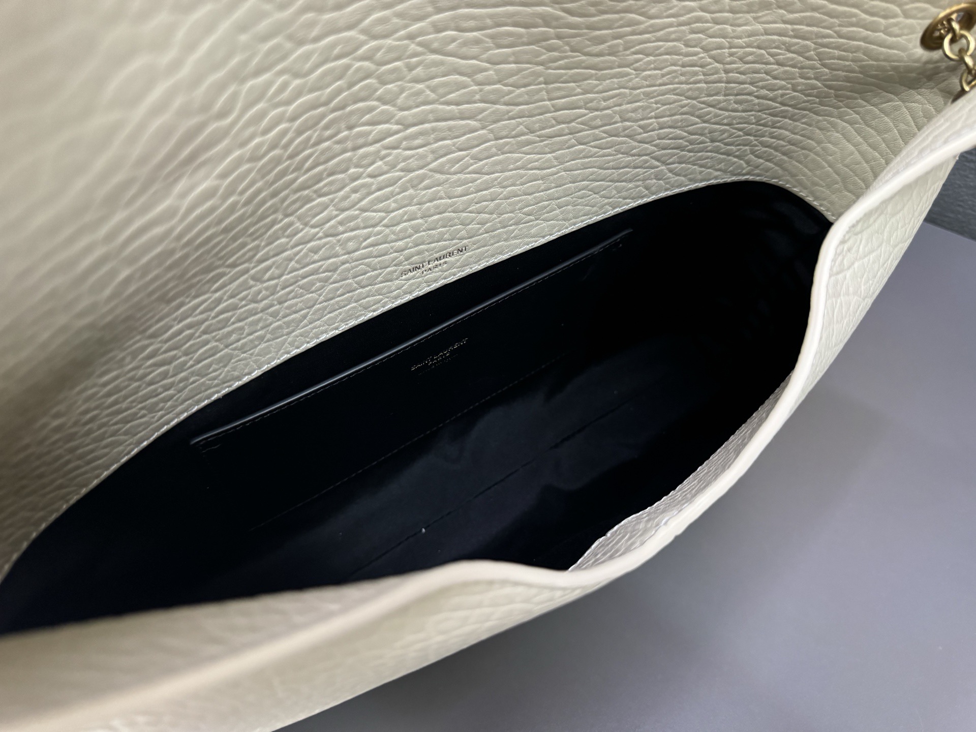 Saint Laurent Cassandra 생로랑 엑스트라 라지 엔벨로프 스타일 숄더/클러치 백 7