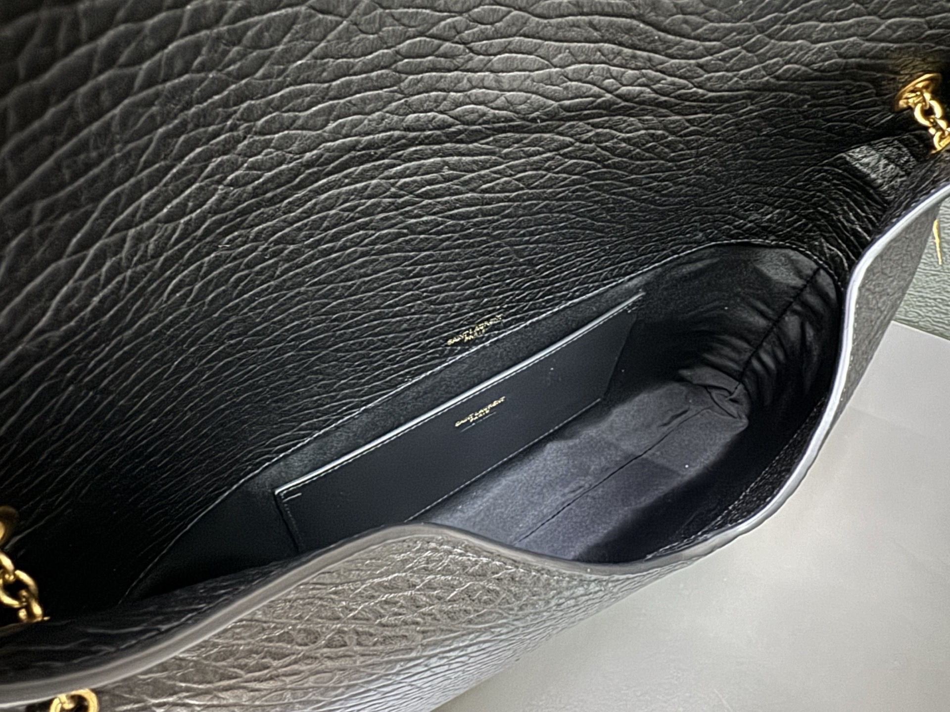 Saint Laurent Cassandra 생로랑 엑스트라 라지 엔벨로프 스타일 숄더/클러치 백 9