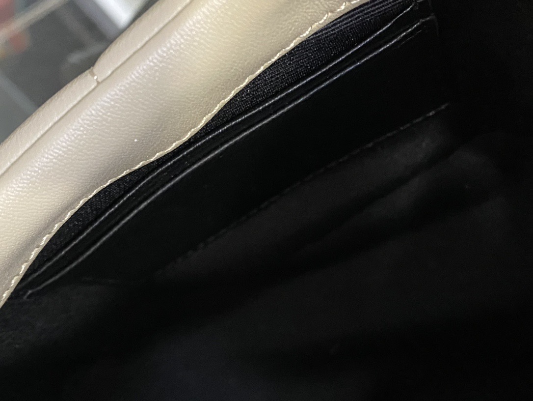 SAINT LAURENT 생로랑 푸퍼 토이 숄더백 / 크로스백 759337 9