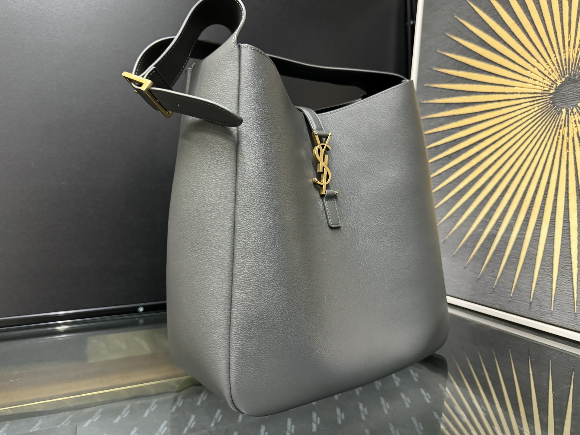 Saint Laurent Le 5 À 7 Supple Large 생로랑 LE5A7 라지 사이즈 숄더/토트백 2