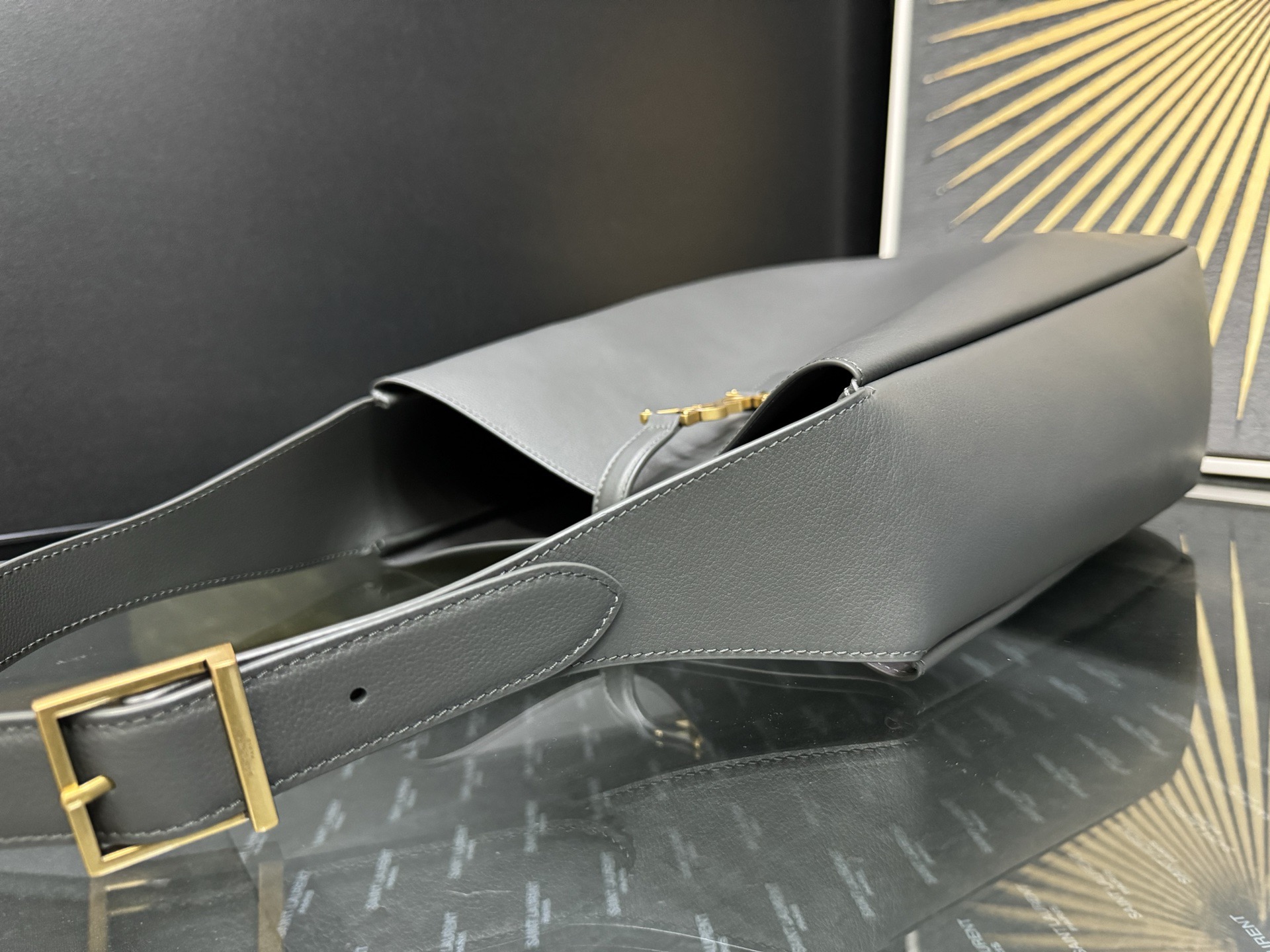 Saint Laurent Le 5 À 7 Supple Large 생로랑 LE5A7 라지 사이즈 숄더/토트백 4