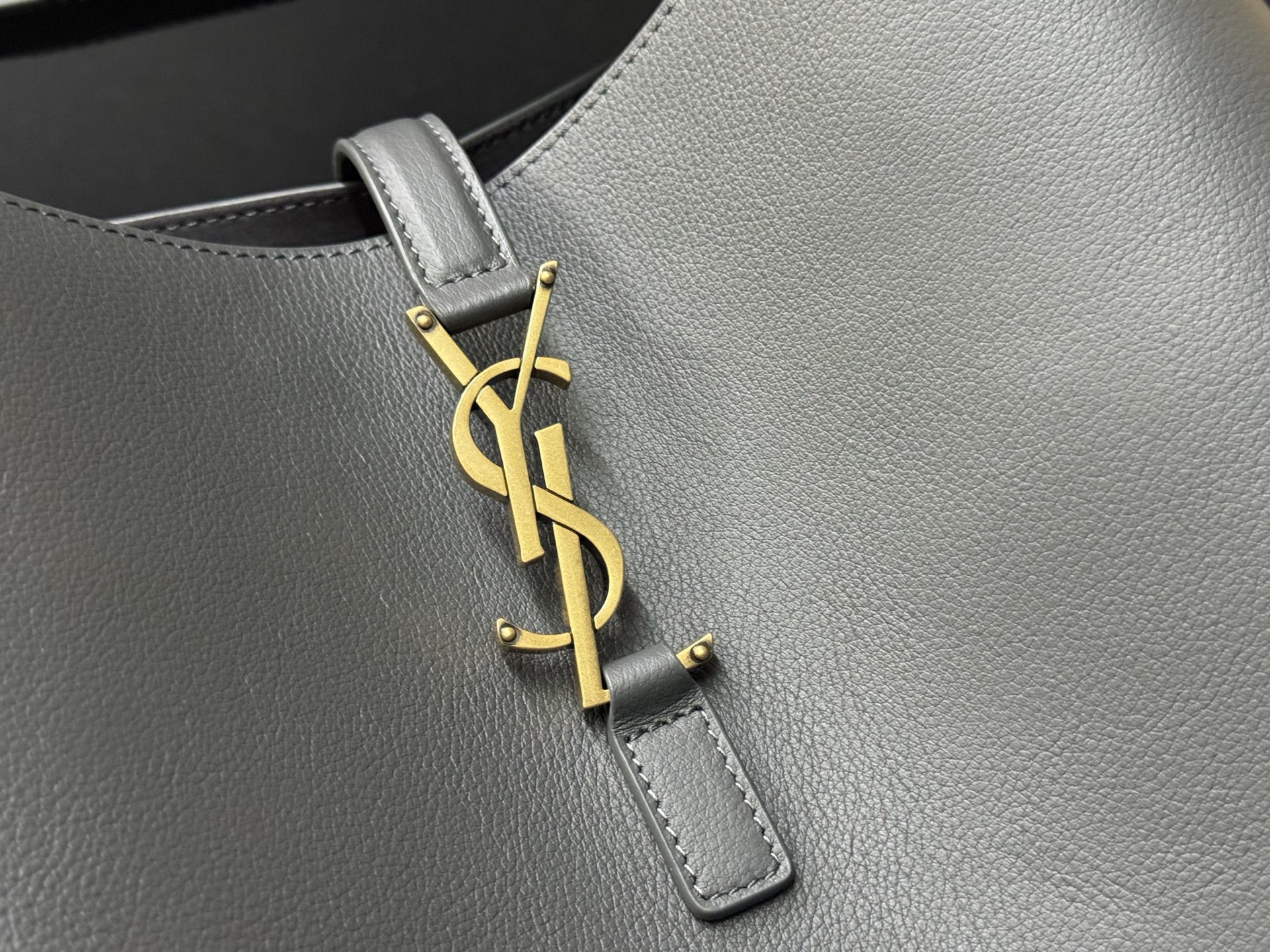 Saint Laurent Le 5 À 7 Supple Large 생로랑 LE5A7 라지 사이즈 숄더/토트백 6