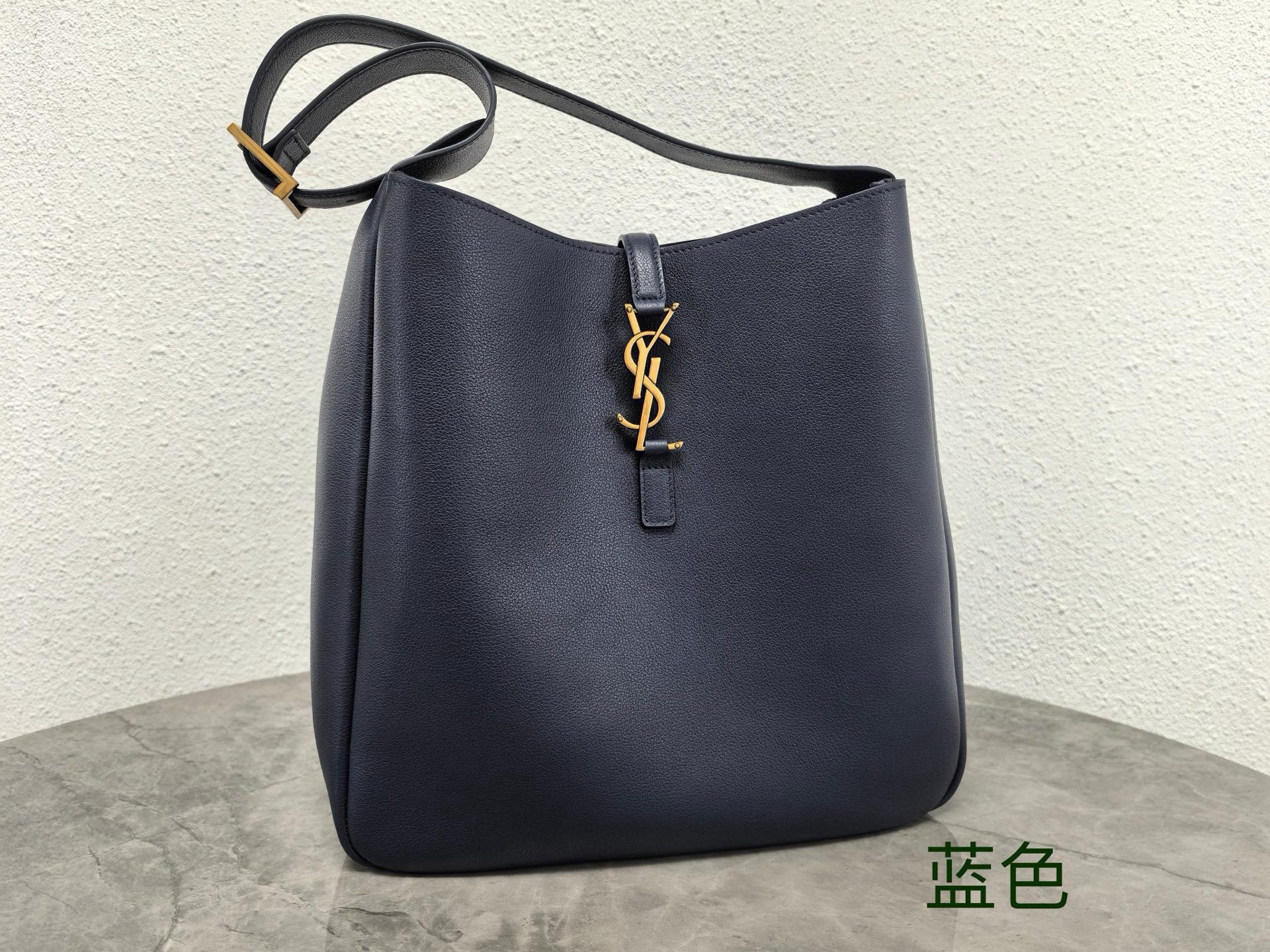 Saint Laurent Le 5 À 7 Supple Large 생로랑 LE5A7 라지 사이즈 숄더/토트백 1