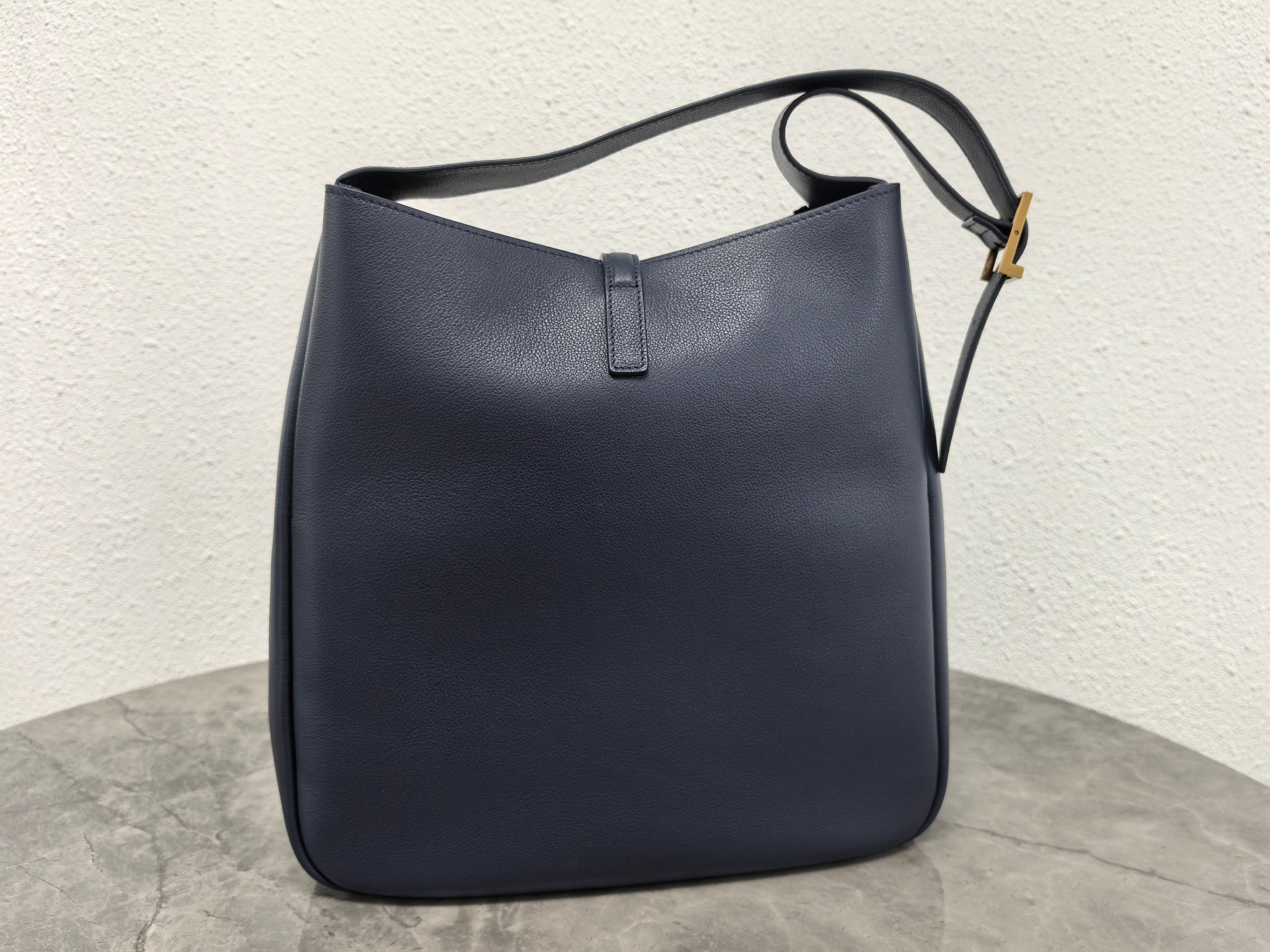 Saint Laurent Le 5 À 7 Supple Large 생로랑 LE5A7 라지 사이즈 숄더/토트백 3