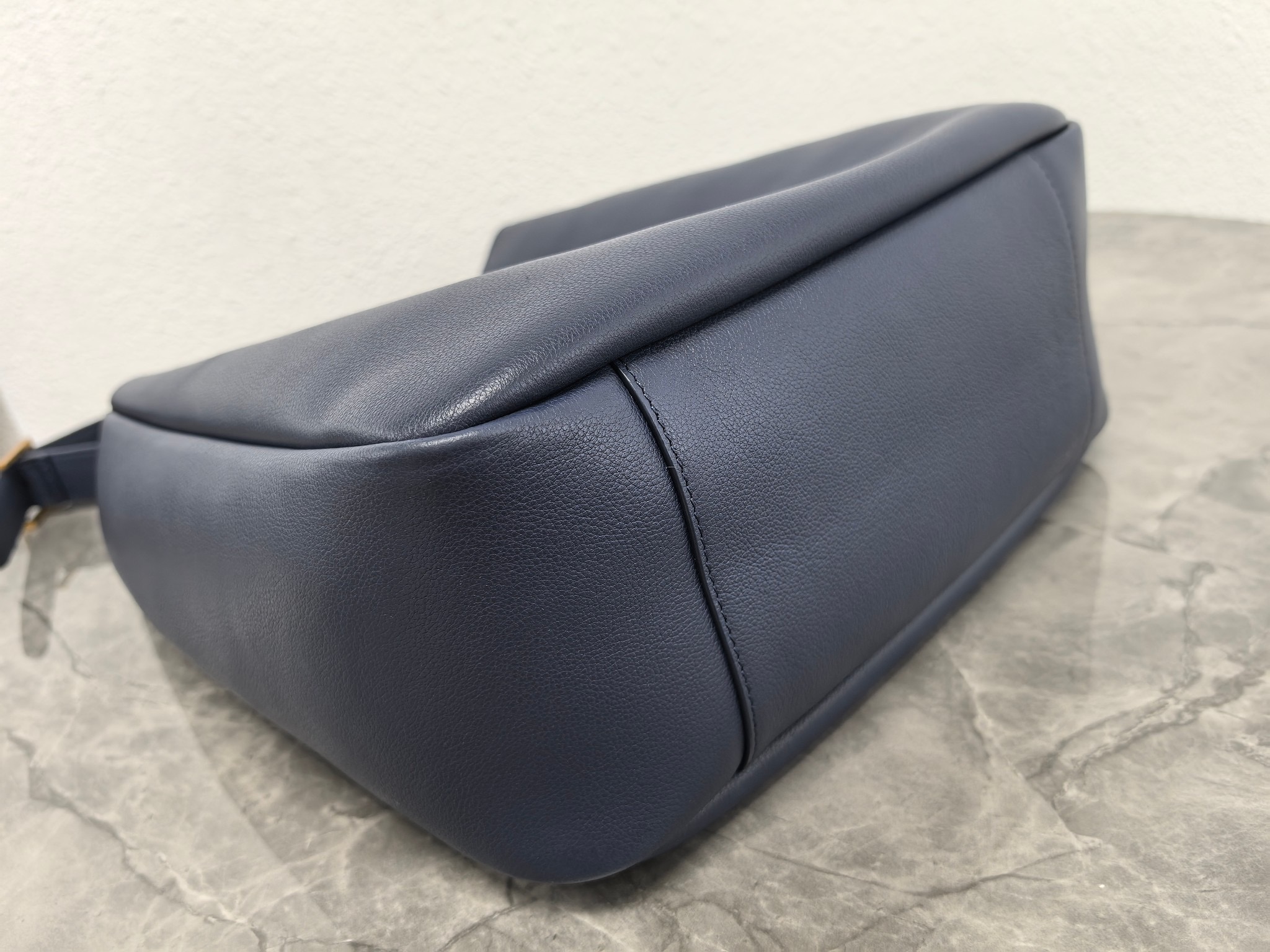 Saint Laurent Le 5 À 7 Supple Large 생로랑 LE5A7 라지 사이즈 숄더/토트백 5