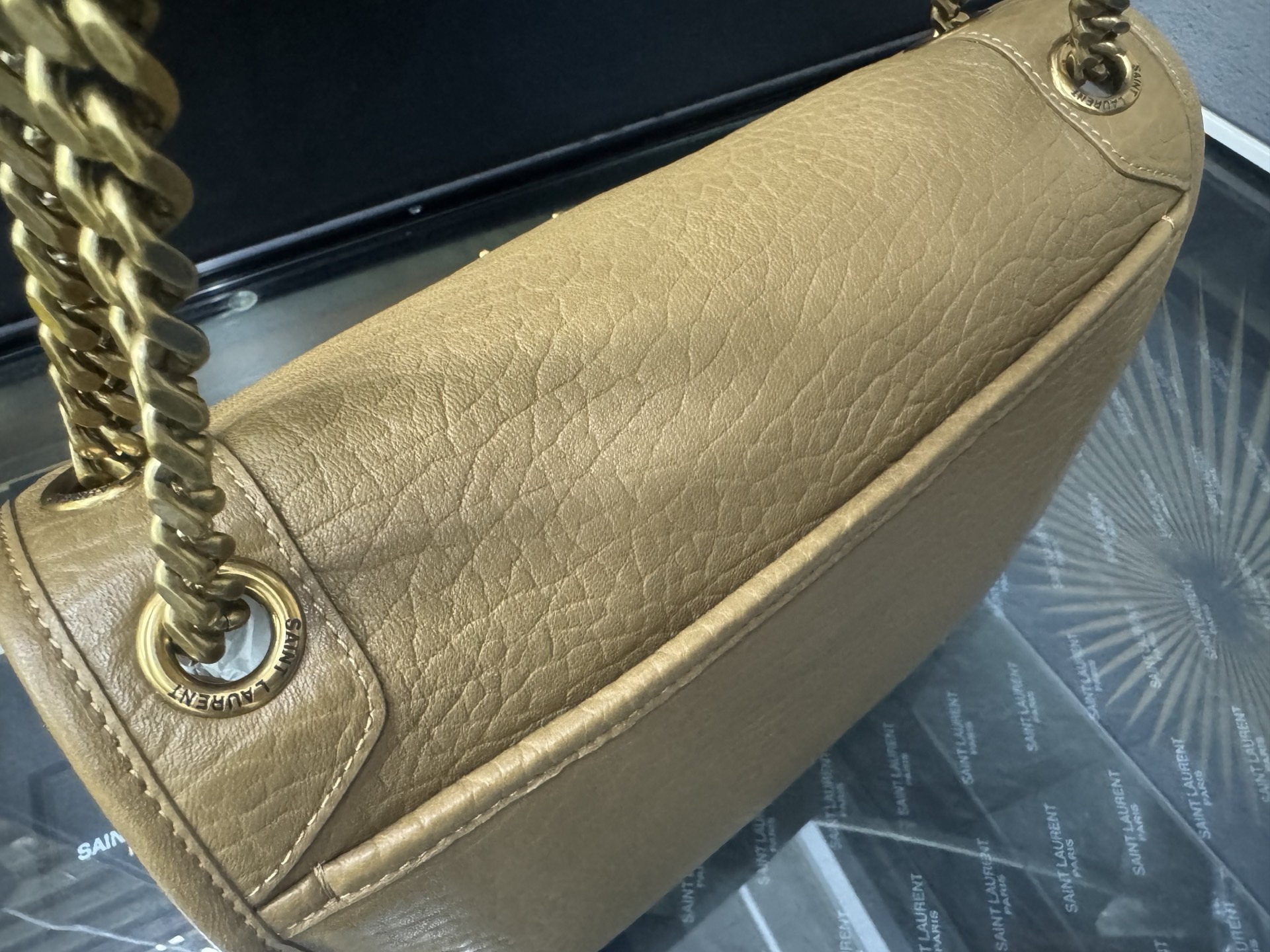 Saint Laurent Niki Medium Shoulder 생로랑 니키라인 숄더백/크로스백 4