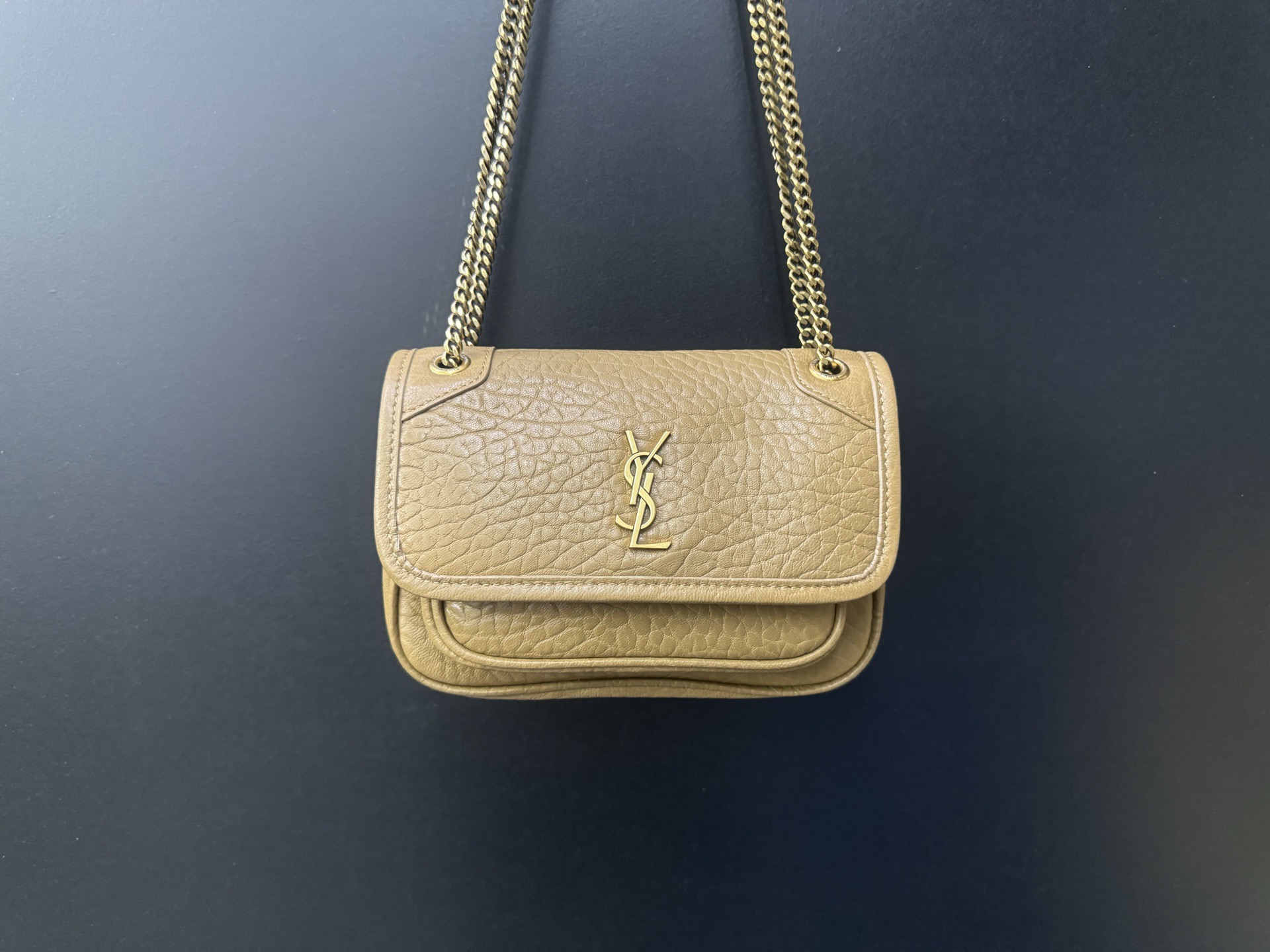 Saint Laurent Niki Mini 생로랑 니키 그레인 램스킨 미니 백 9