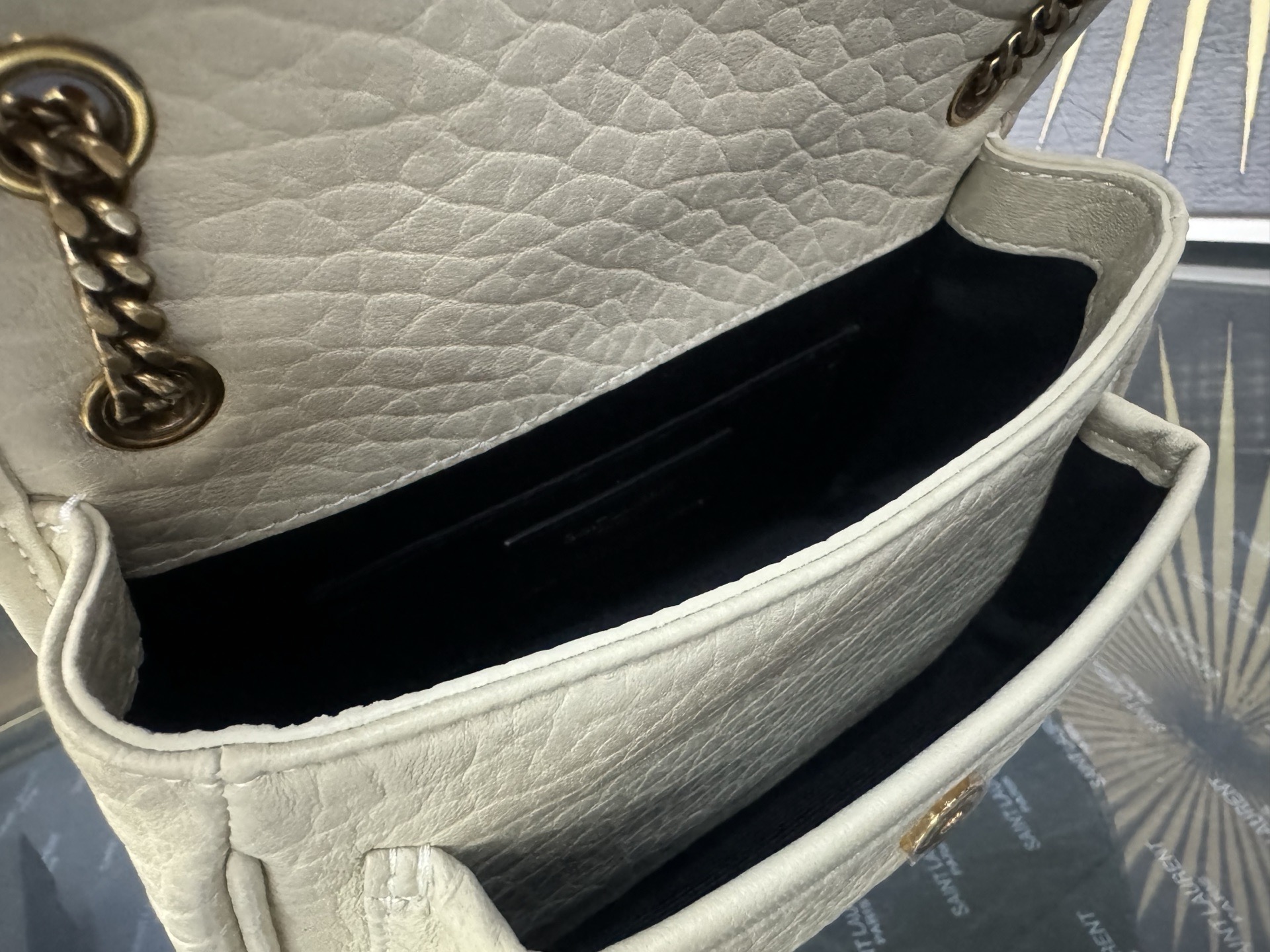 Saint Laurent Niki Mini 생로랑 니키 그레인 램스킨 미니 백 14