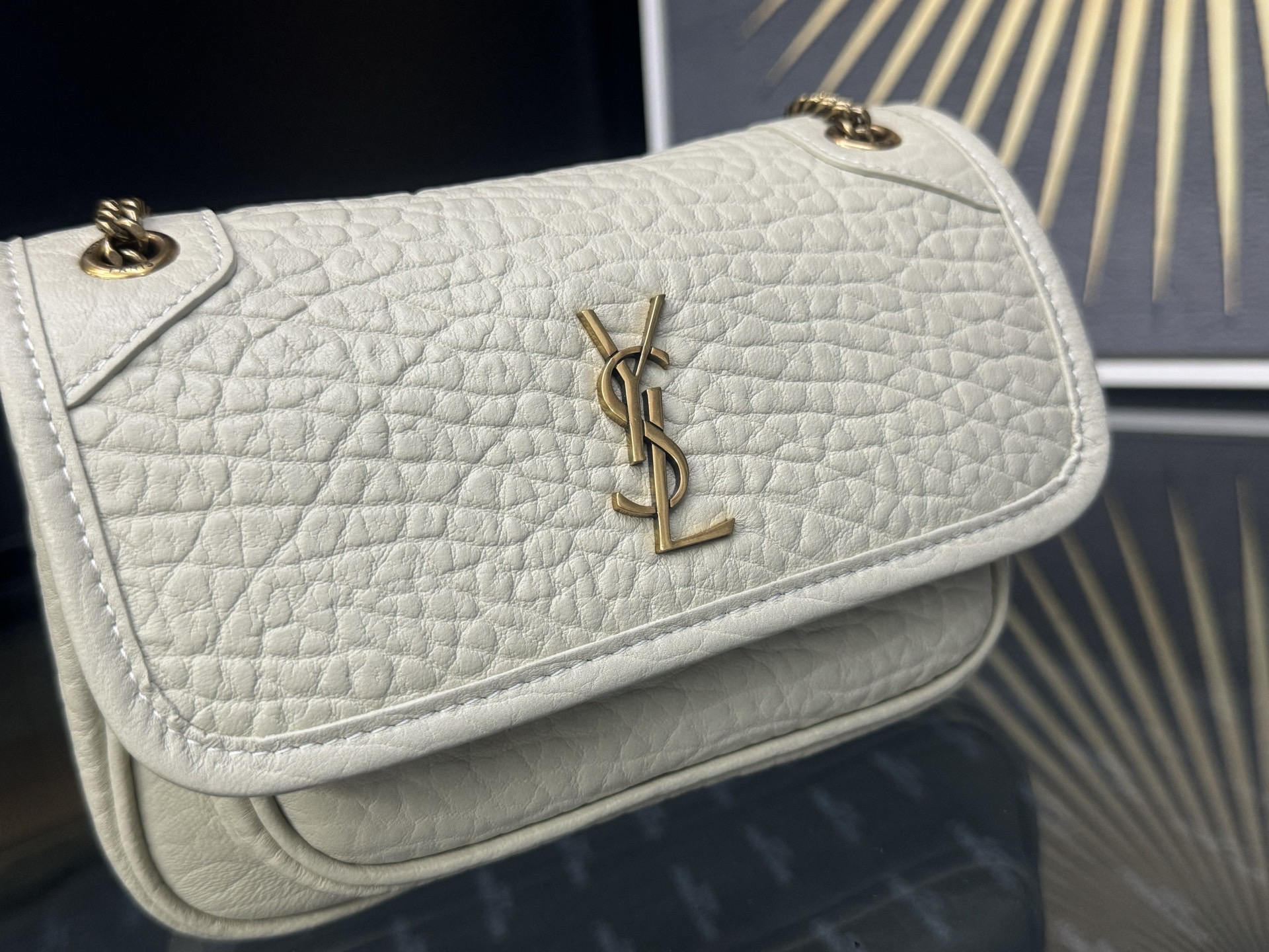 Saint Laurent Niki Mini 생로랑 니키 그레인 램스킨 미니 백 15