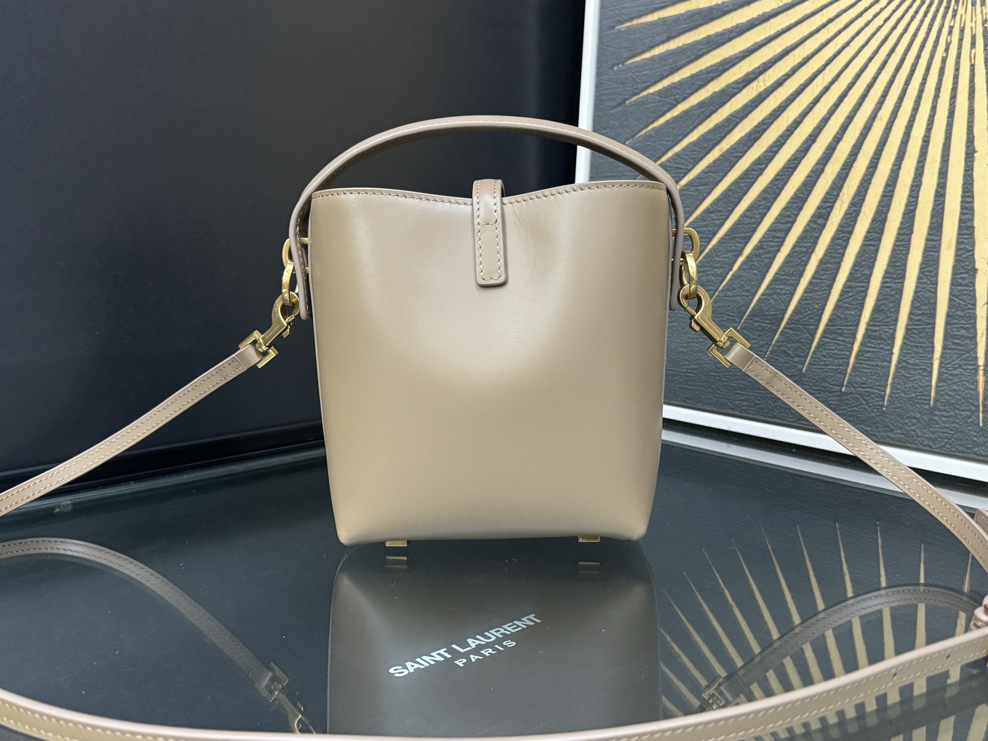 Saint Laurent LE 37 Mini Bucket 생로랑 LEO 37 미니 버킷백 3