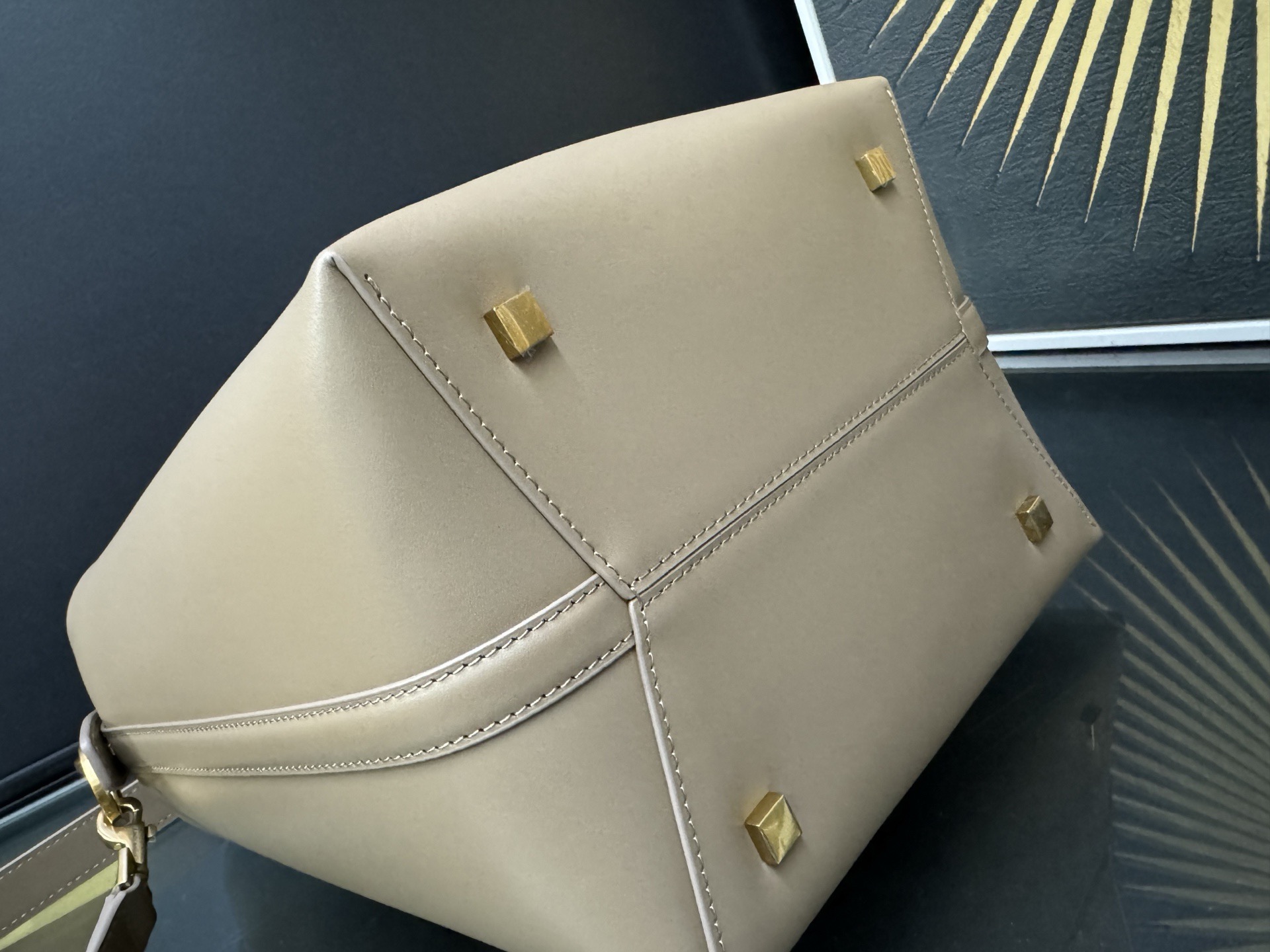 Saint Laurent Le 37 생로랑 Le 37 버킷 숄더/토트백 5