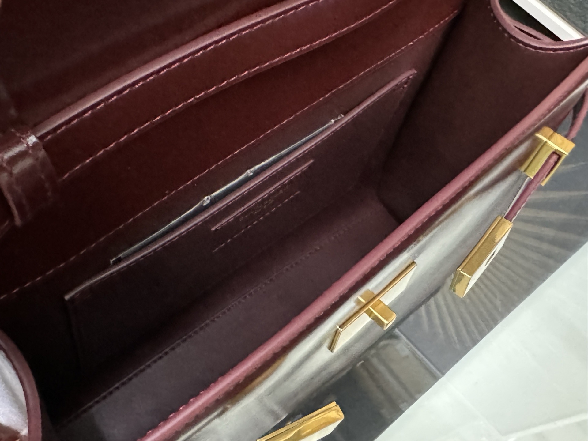 SAINT LAURENT 생로랑 맨해튼 스몰 탑핸들 백 24cm 675626 7