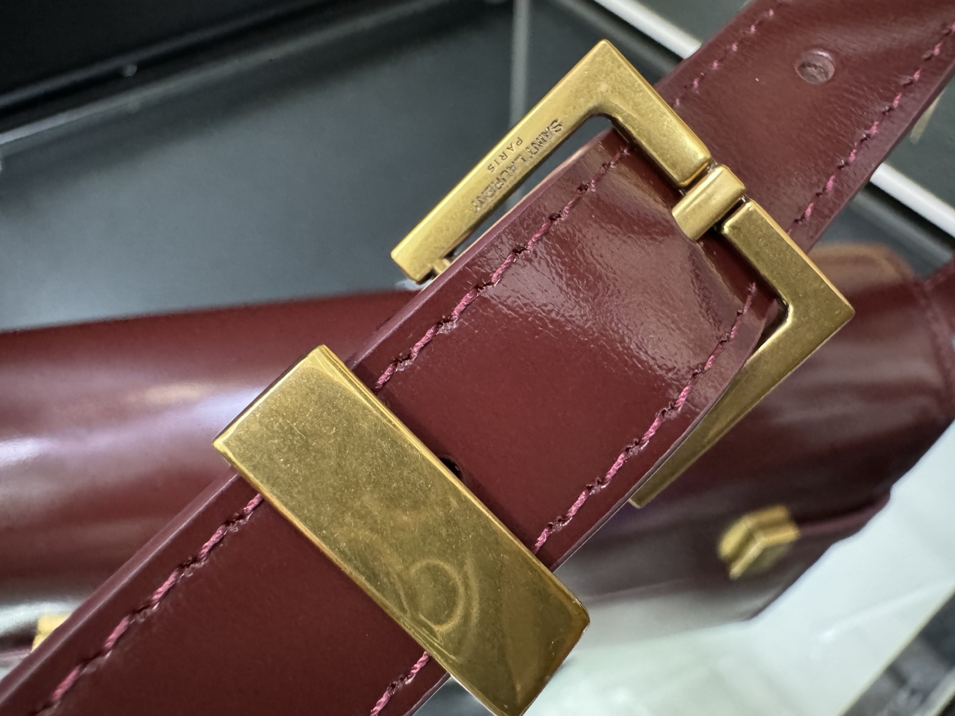 SAINT LAURENT 생로랑 맨해튼 스몰 탑핸들 백 24cm 675626 9