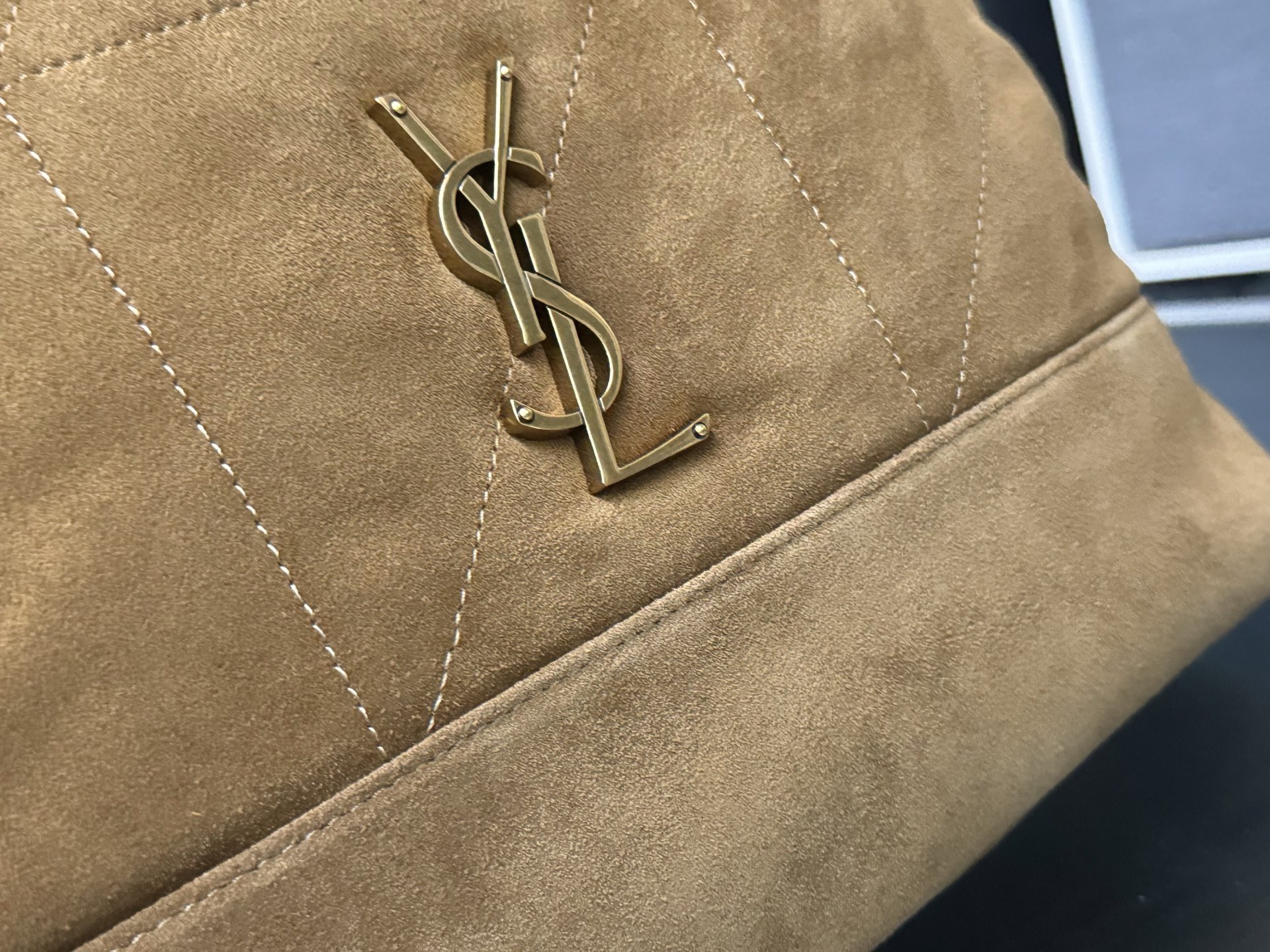 Saint Laurent 생로랑 제이미 4.3 라지 포숑 스웨이드 버킷백 833948 5