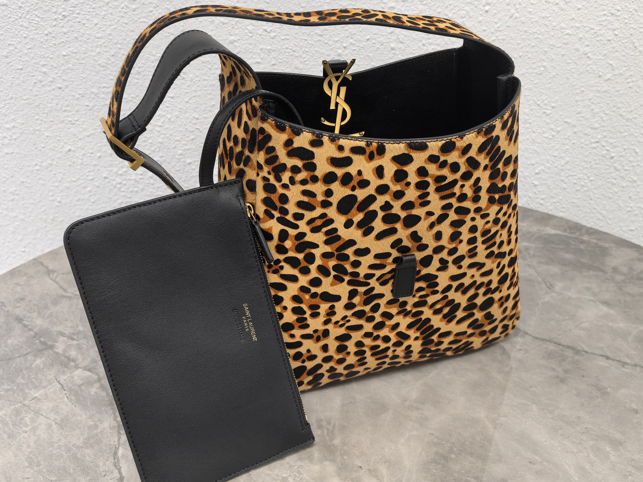 SAINT LAURENT 생로랑 르 5아7 레오파드 헤어카프 호보백 713938 7