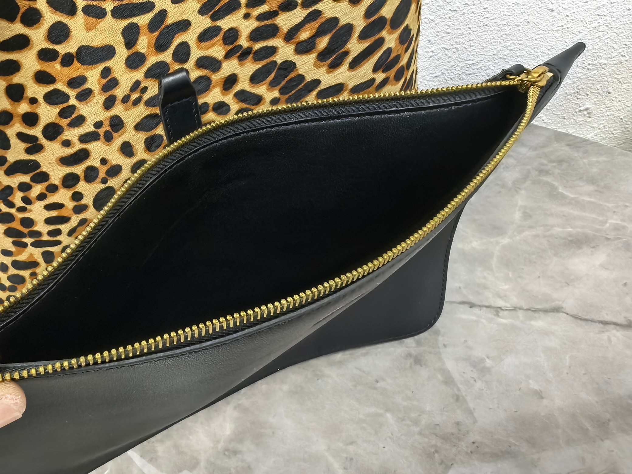 Saint Laurent 생로랑 르 5아7 라지 레오파드 헤어카프 호보백 8