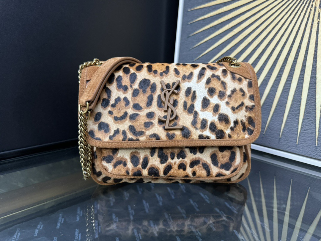 SAINT LAURENT 생로랑 니키 미디엄 레오파드 헤어카프 체인백 4