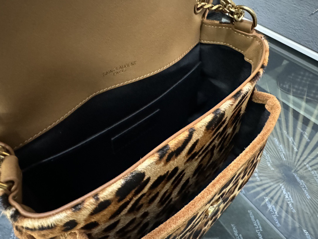 SAINT LAURENT 생로랑 니키 미디엄 레오파드 헤어카프 체인백 9