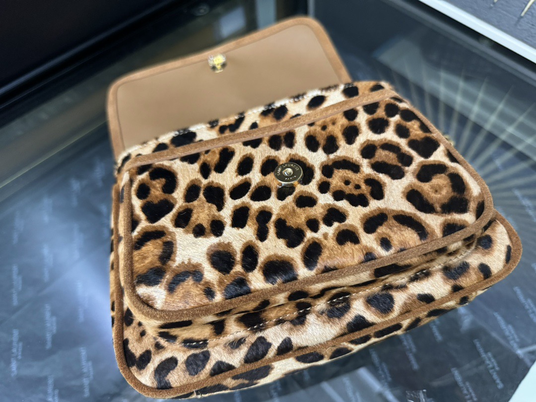 SAINT LAURENT 생로랑 니키 미디엄 레오파드 헤어카프 체인백 10