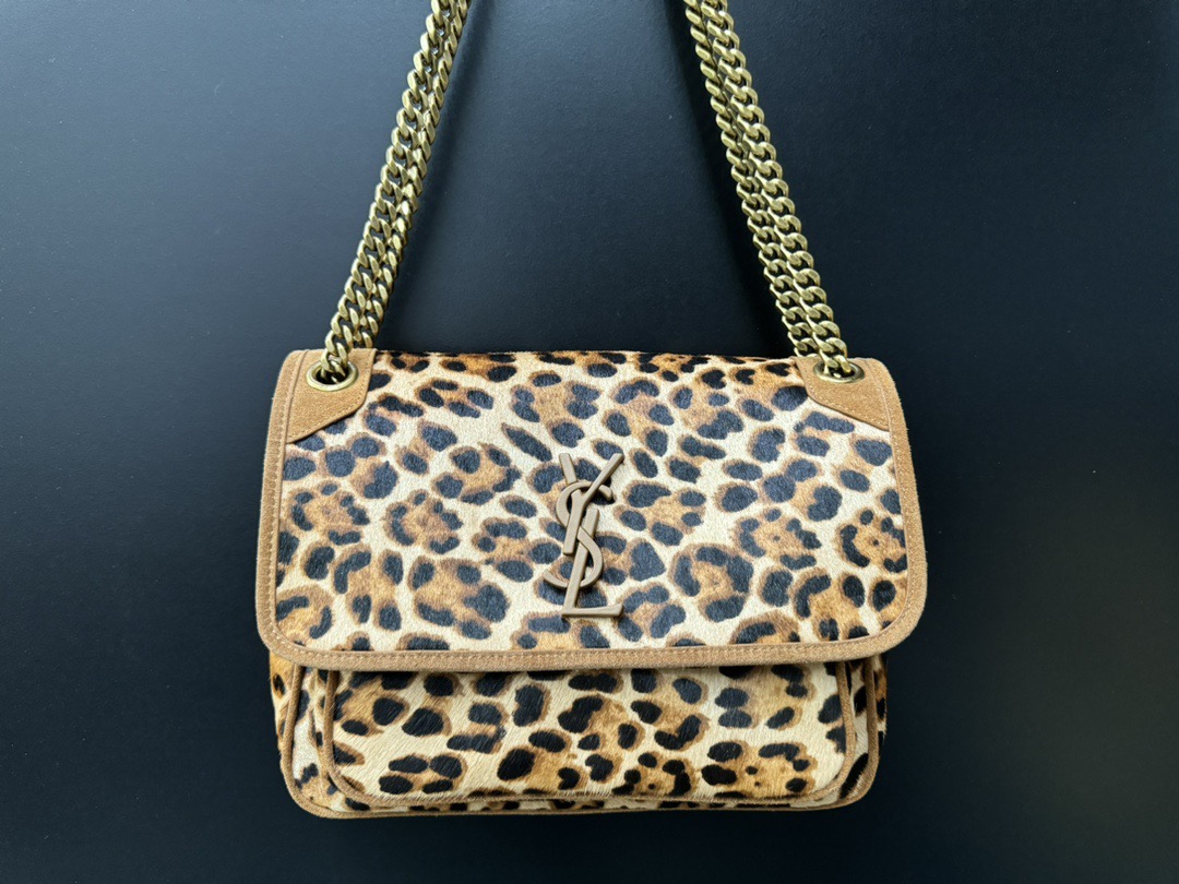 SAINT LAURENT 생로랑 니키 라지 레오파드 헤어카프 체인백 633151 9
